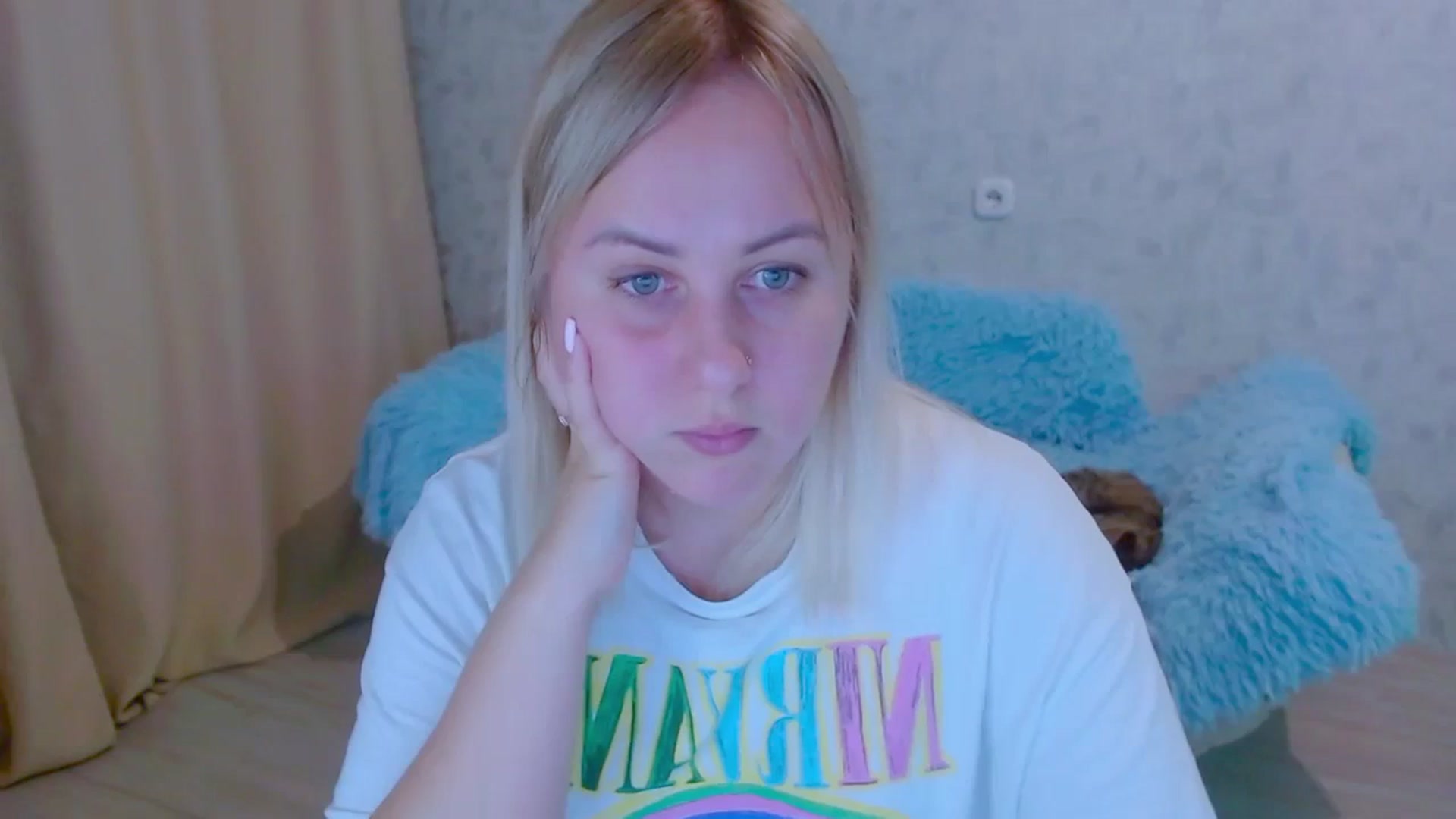 Gallery image thumbnail from Your_heart00's myfreecams stream on, 09/24/2023, 17:22 image 5 of 20