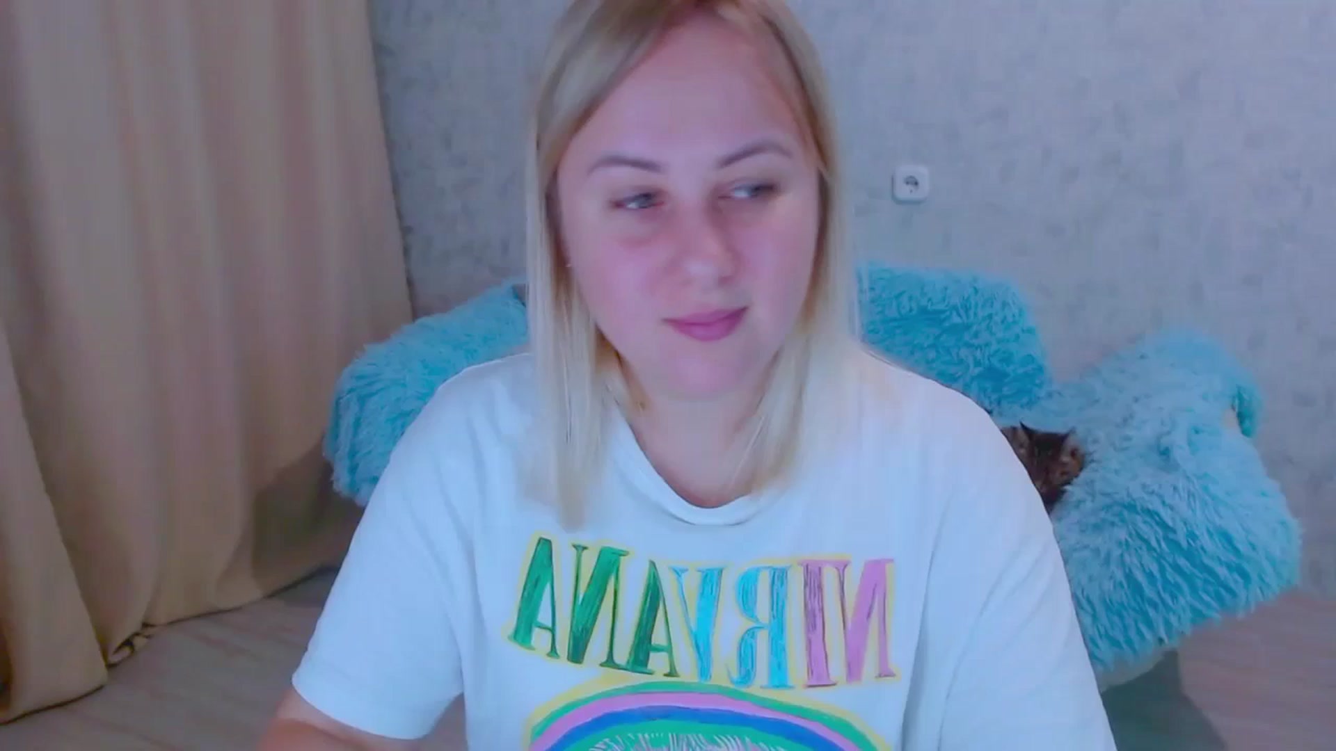 Gallery image thumbnail from Your_heart00's myfreecams stream on, 09/24/2023, 17:22 image 1 of 20
