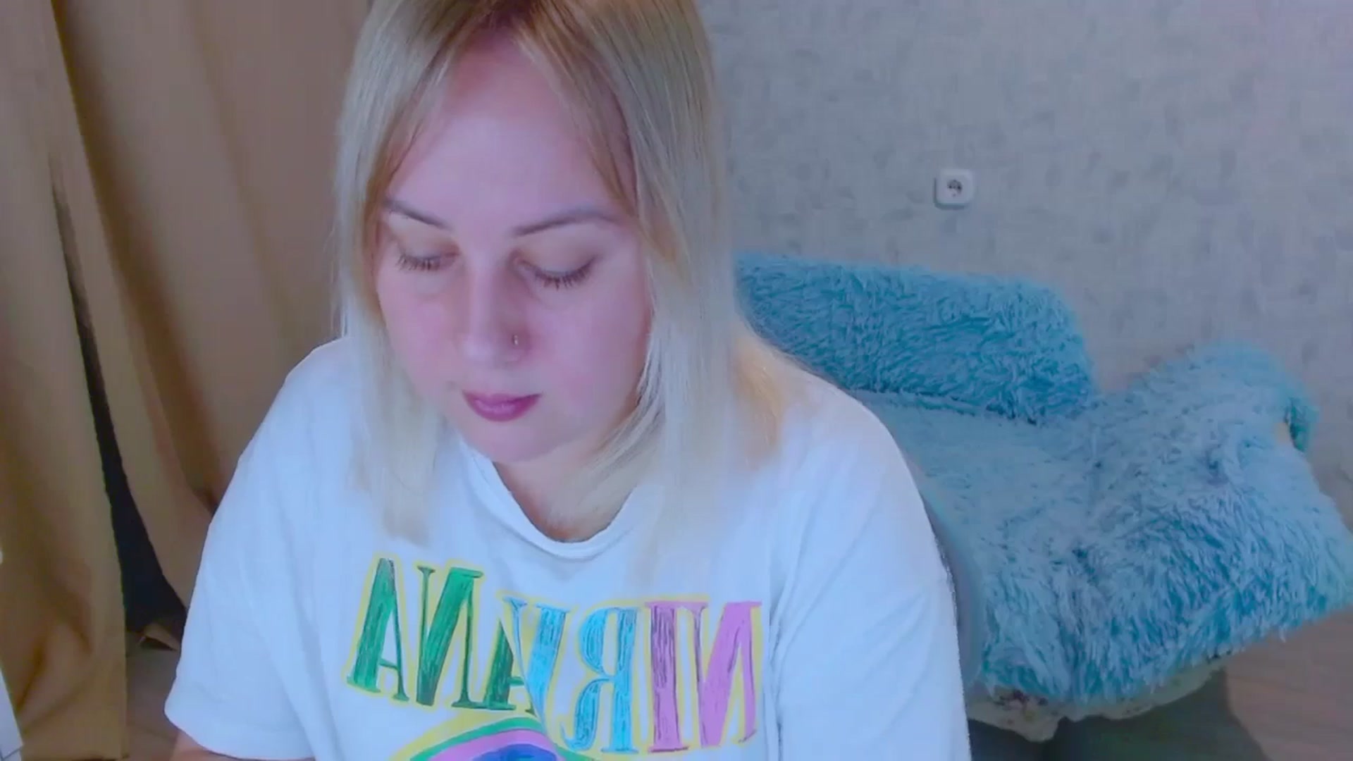 Gallery image thumbnail from Your_heart00's myfreecams stream on, 09/24/2023, 18:32 image 3 of 20