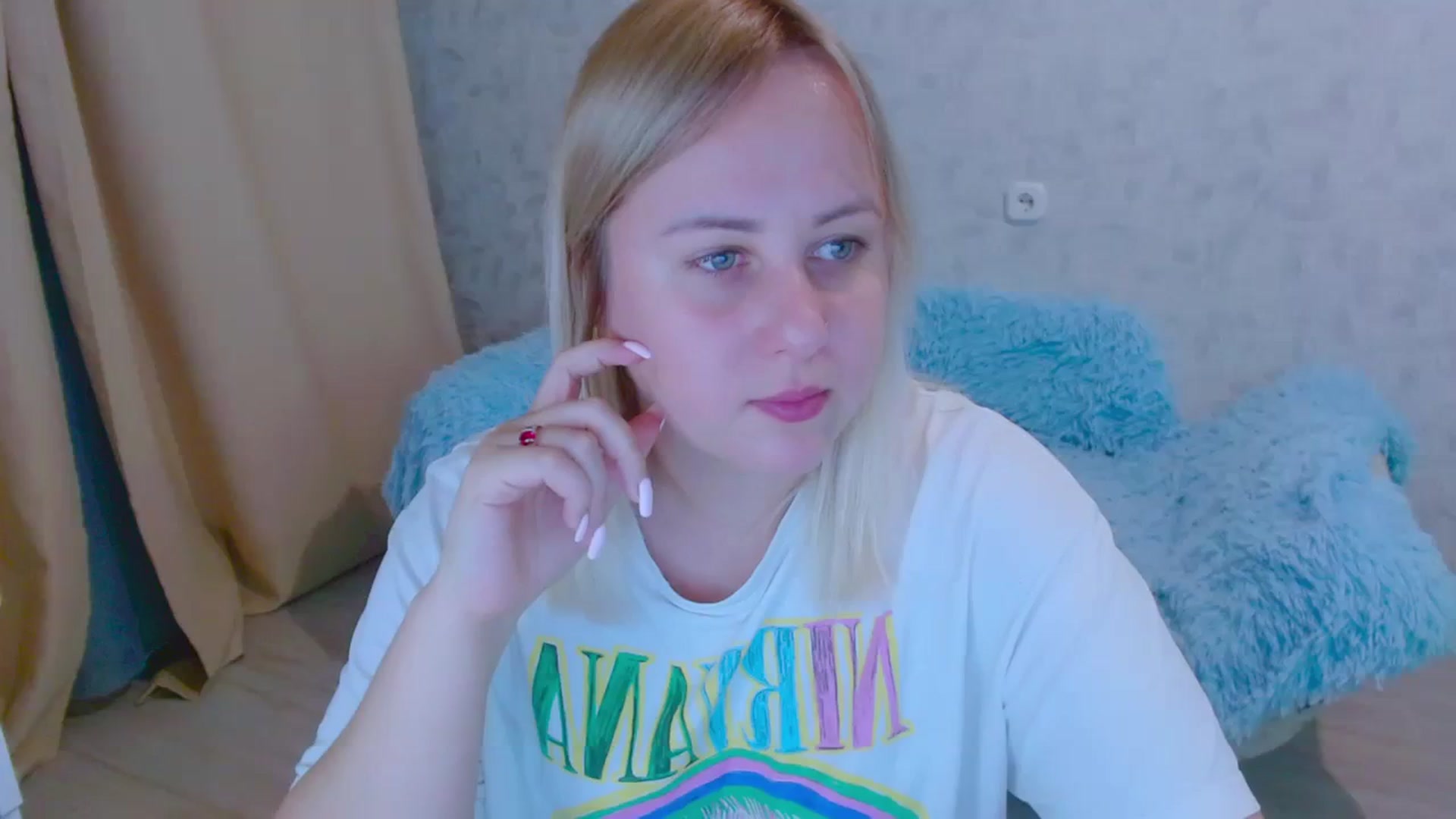 Gallery image thumbnail from Your_heart00's myfreecams stream on, 09/24/2023, 18:32 image 19 of 20