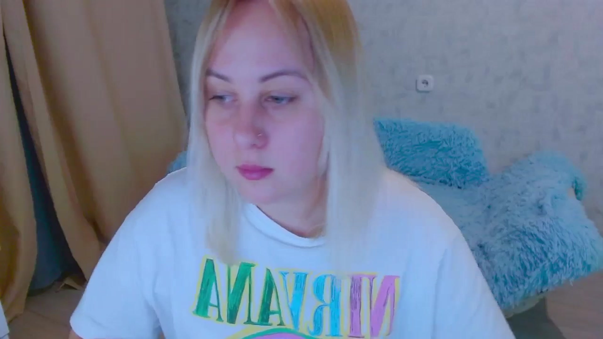 Gallery image thumbnail from Your_heart00's myfreecams stream on, 09/24/2023, 18:32 image 8 of 20