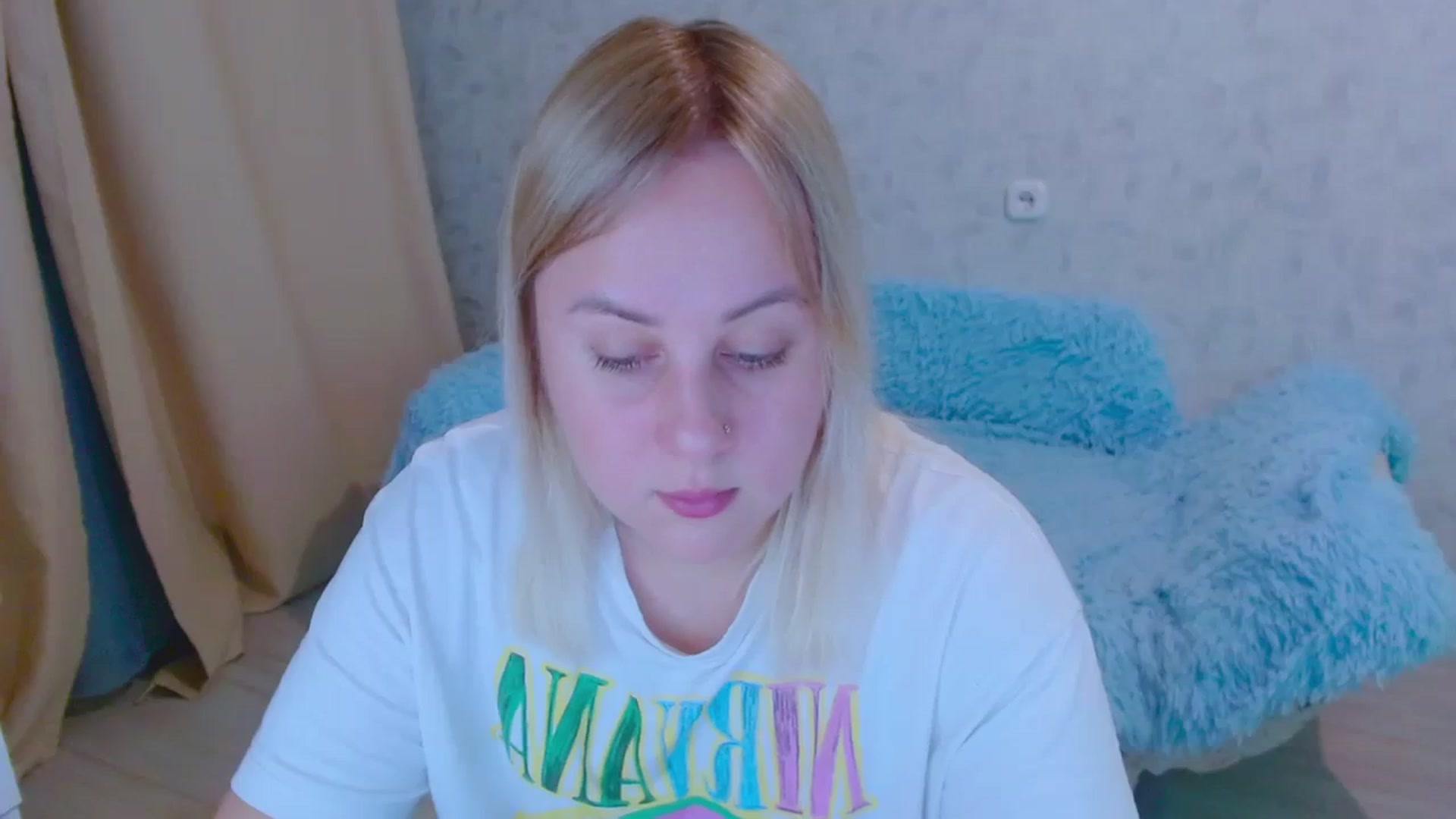 Gallery image thumbnail from Your_heart00's myfreecams stream on, 09/24/2023, 18:32 image 20 of 20