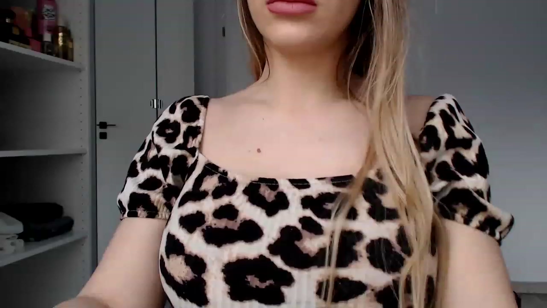 Gallery image thumbnail from Yourbabyyy96's myfreecams stream on, 12/11/2022, 13:11 image 8 of 20