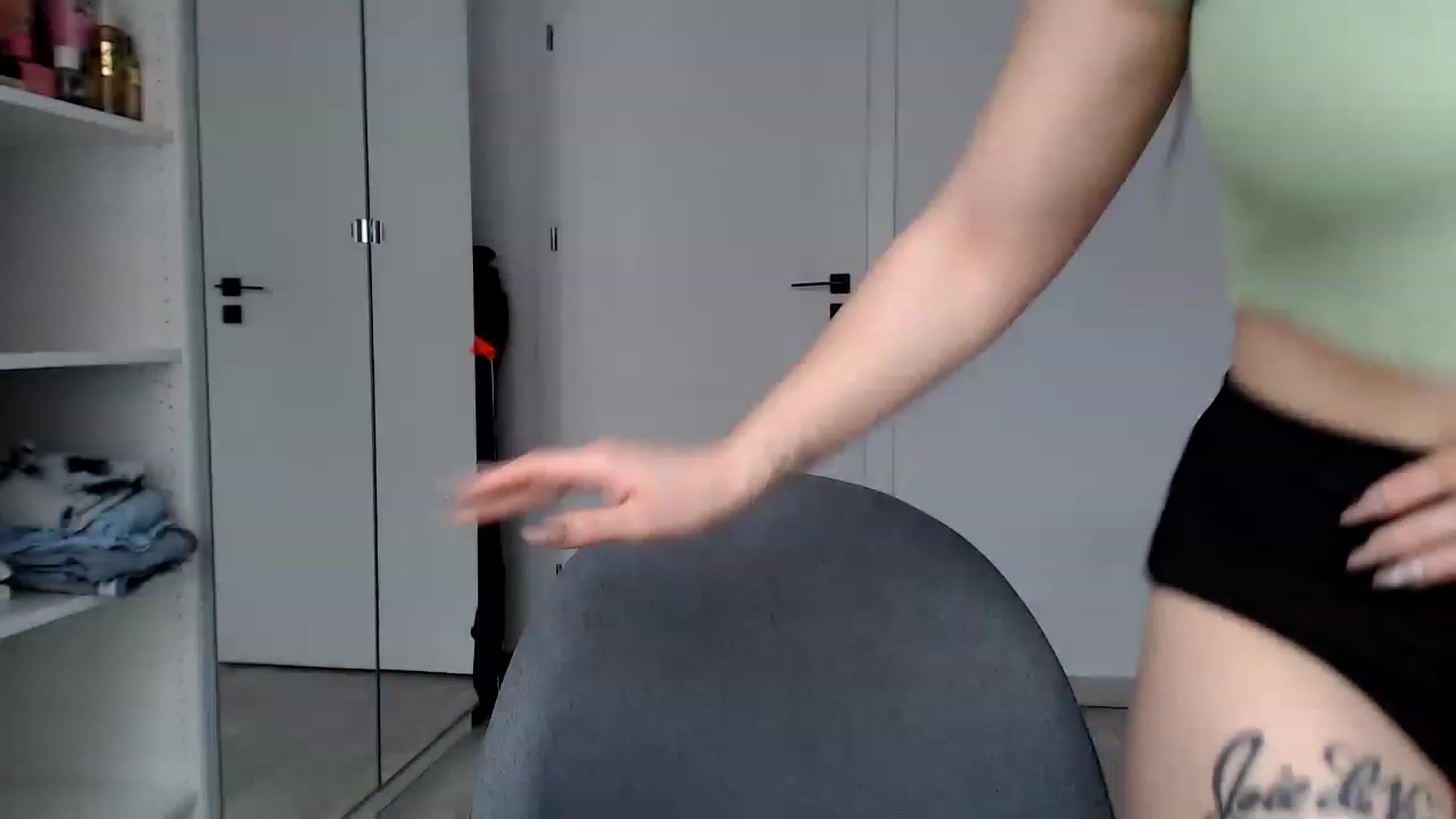 Gallery image thumbnail from Yourbabyyy96's myfreecams stream on, 12/15/2022, 12:22 image 13 of 20
