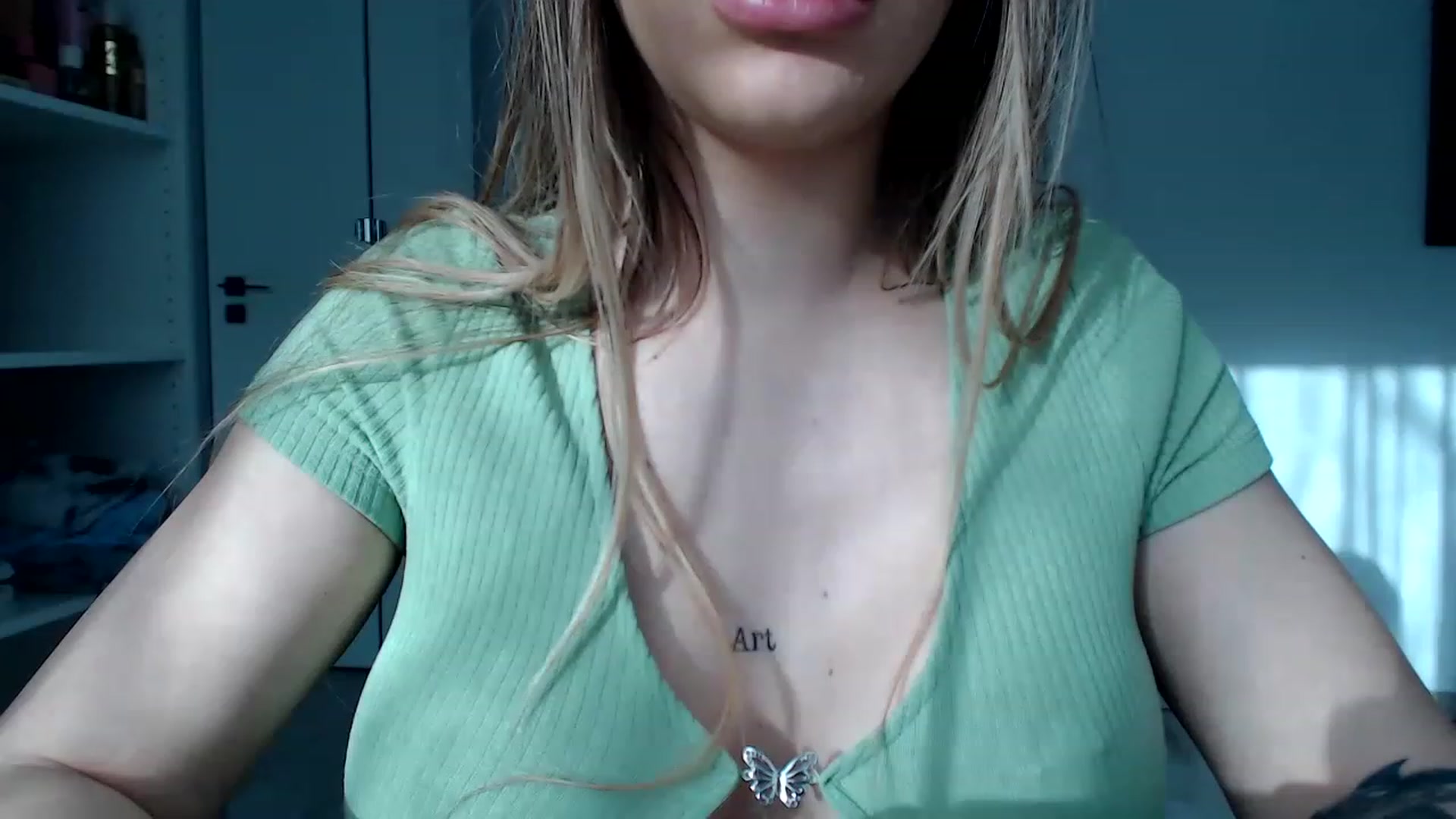Gallery image thumbnail from Yourbabyyy96's myfreecams stream on, 12/15/2022, 12:22 image 7 of 20