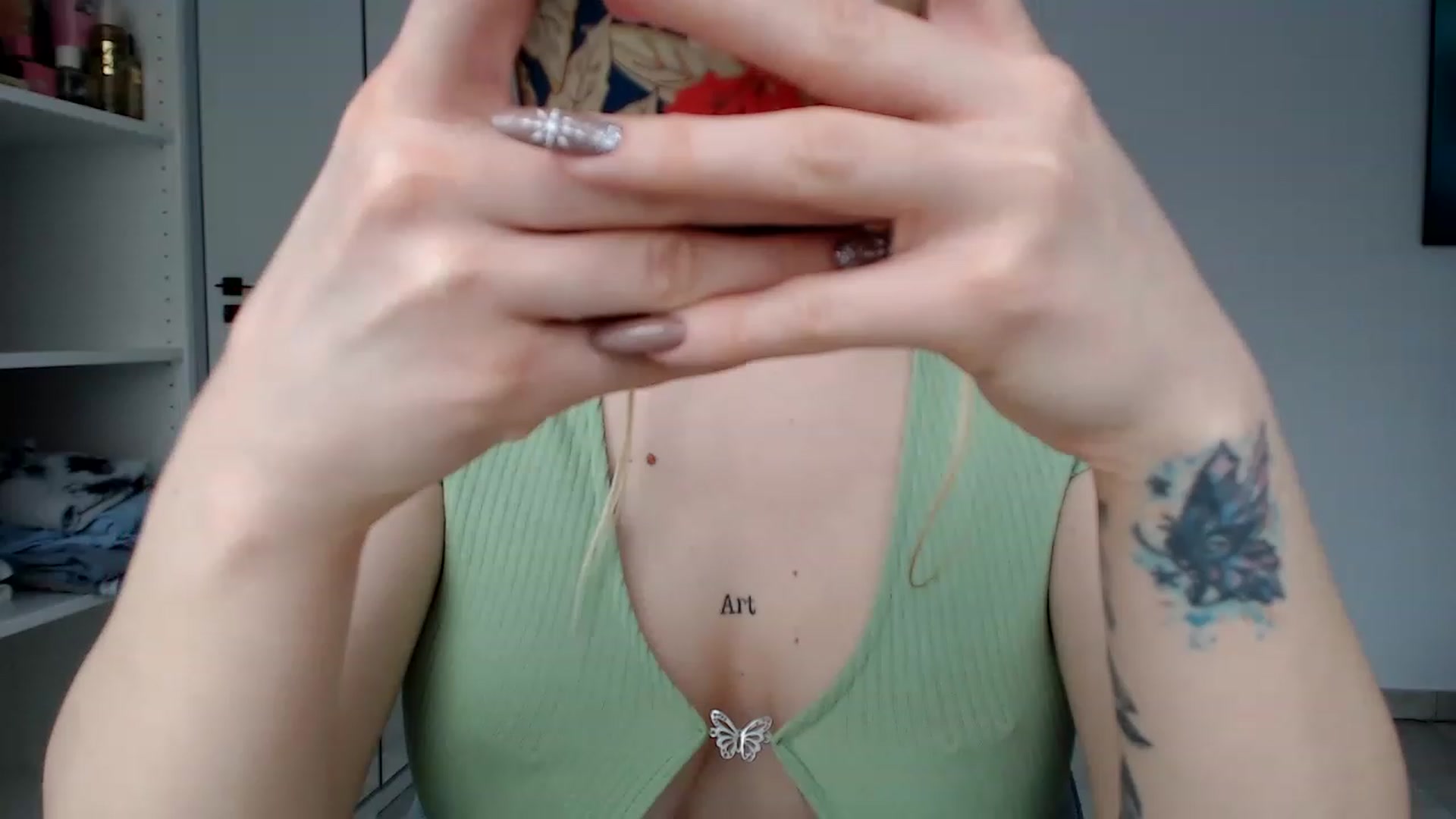 Gallery image thumbnail from Yourbabyyy96's myfreecams stream on, 12/15/2022, 12:22 image 18 of 20