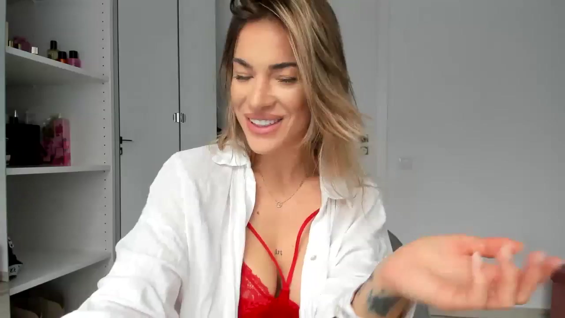 Gallery image thumbnail from Yourbabyyy96's myfreecams stream on, 10/04/2023, 10:02 image 13 of 20