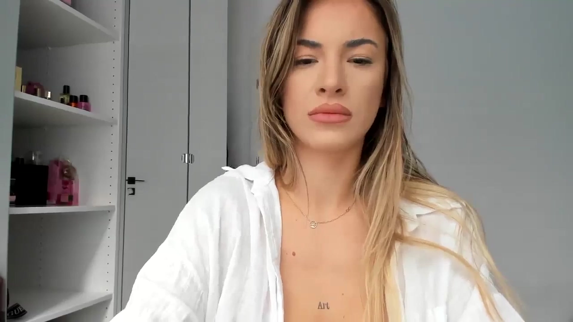 Gallery image thumbnail from Yourbabyyy96's myfreecams stream on, 10/10/2023, 08:53 image 16 of 20
