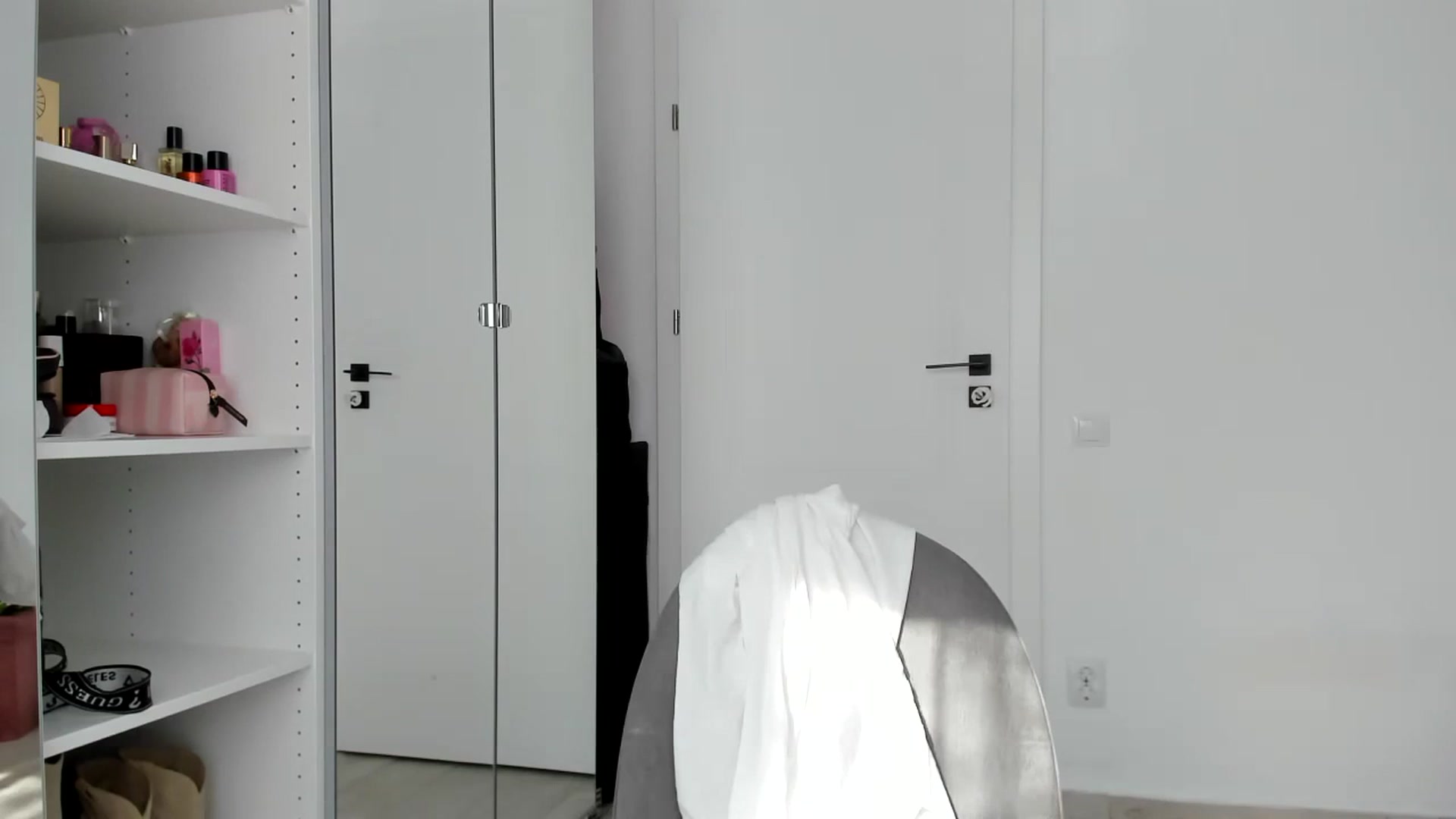 Gallery image thumbnail from Yourbabyyy96's myfreecams stream on, 10/12/2023, 10:55 image 7 of 20