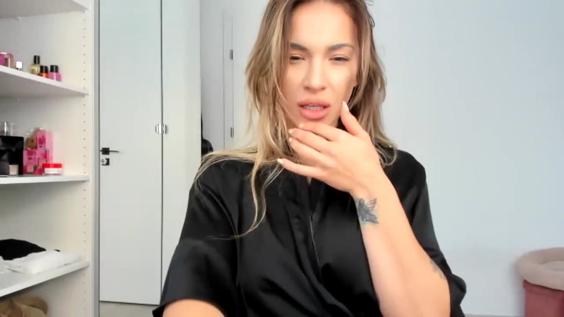 Gallery image thumbnail from Yourbabyyy96's myfreecams stream on, 10/17/2023, 13:38 image 18 of 20