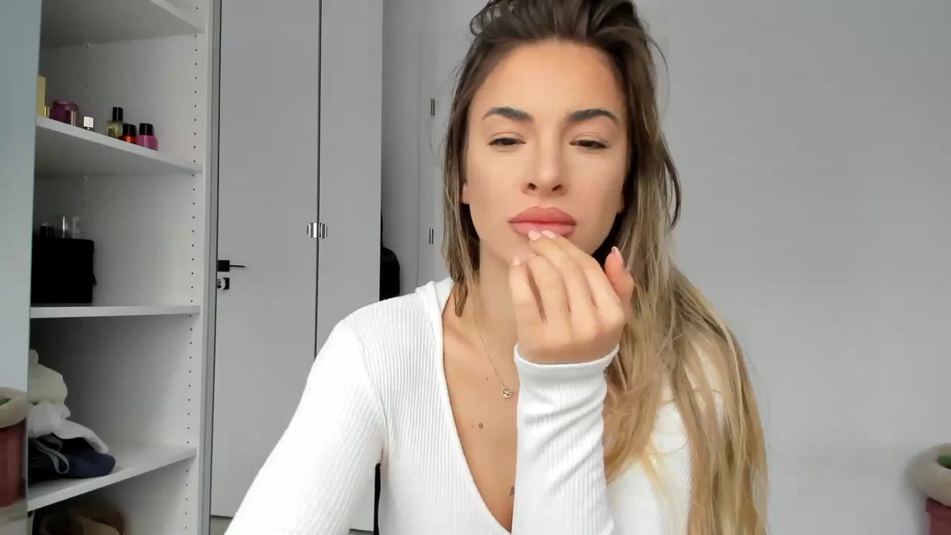 Gallery image thumbnail from Yourbabyyy96's myfreecams stream on, 10/18/2023, 07:57 image 5 of 20