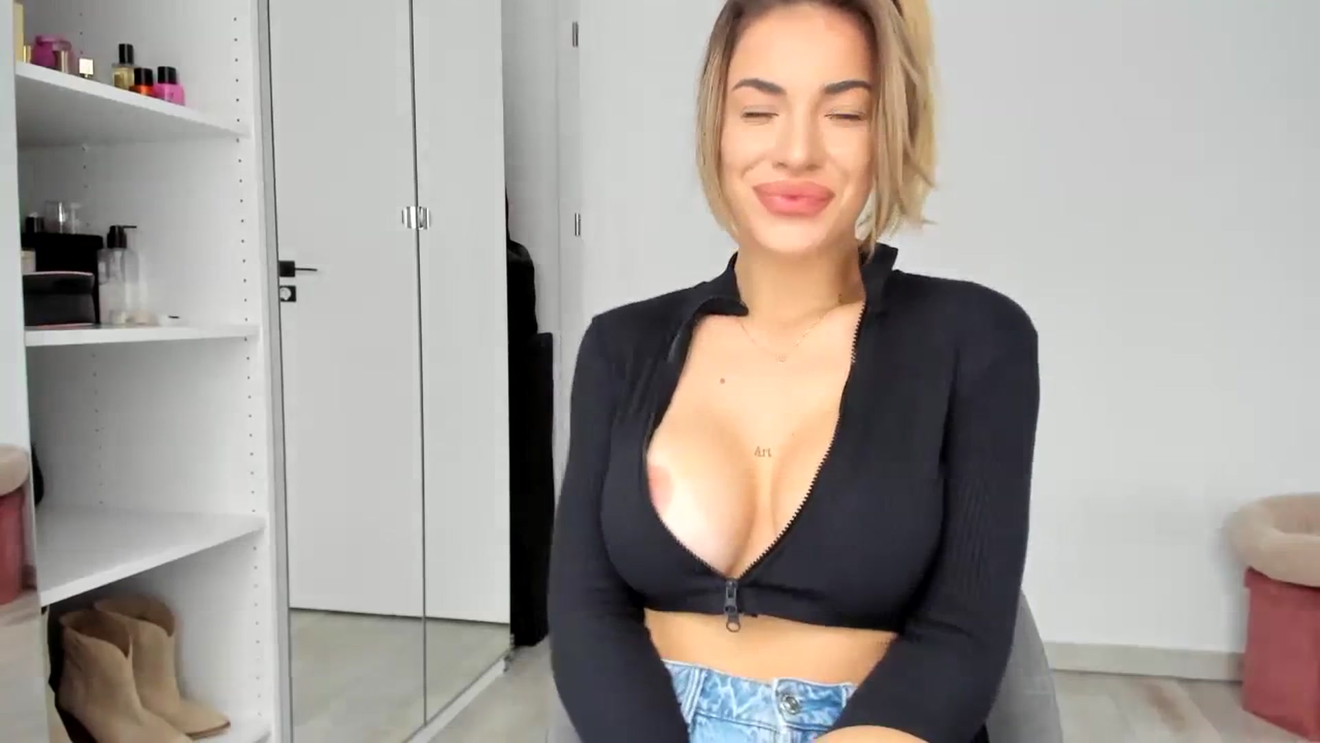 Gallery image thumbnail from Yourbabyyy96's myfreecams stream on, 10/20/2023, 08:35 image 4 of 20