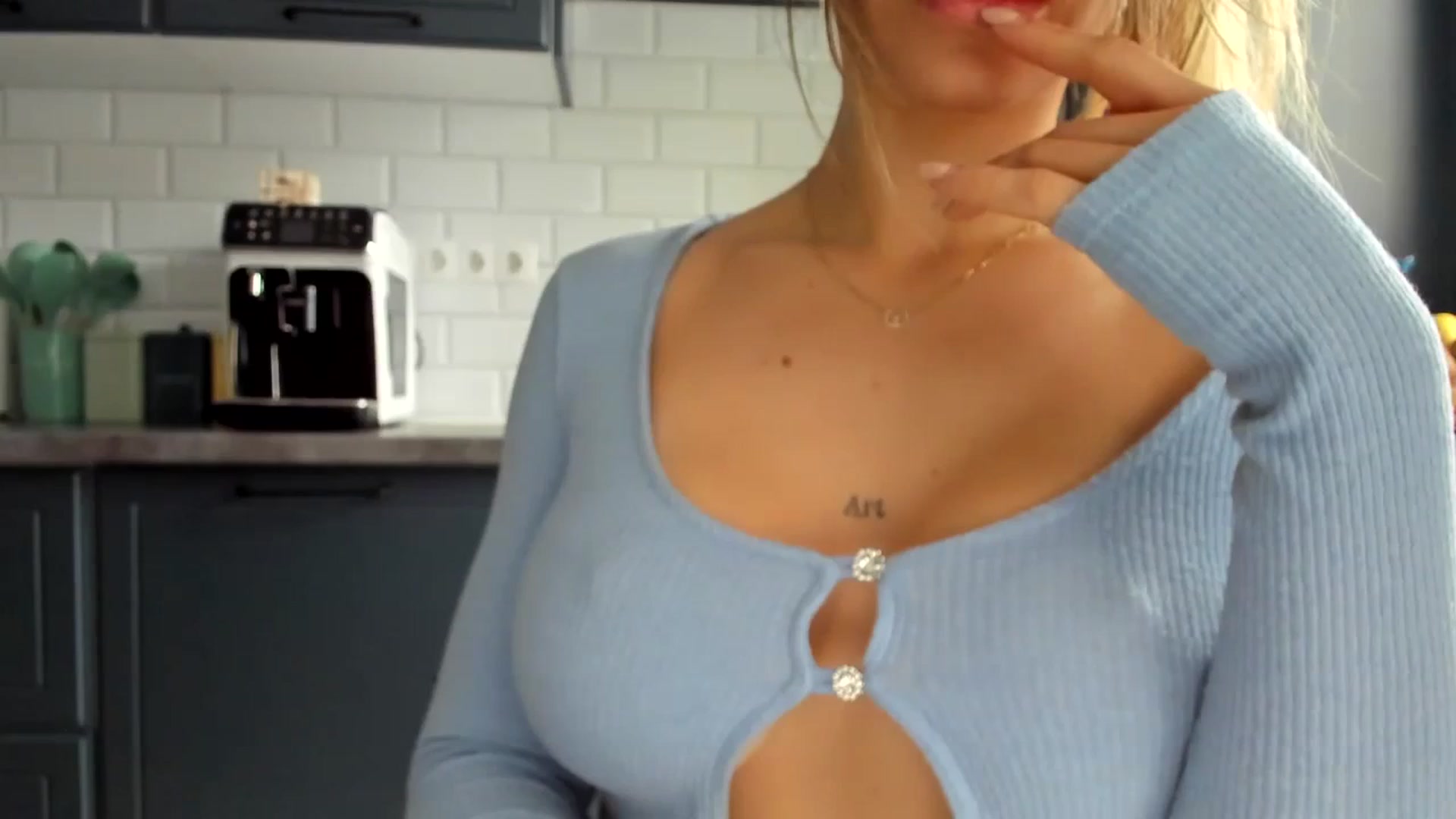 Gallery image thumbnail from Yourbabyyy96's myfreecams stream on, 10/25/2023, 10:57 image 9 of 20