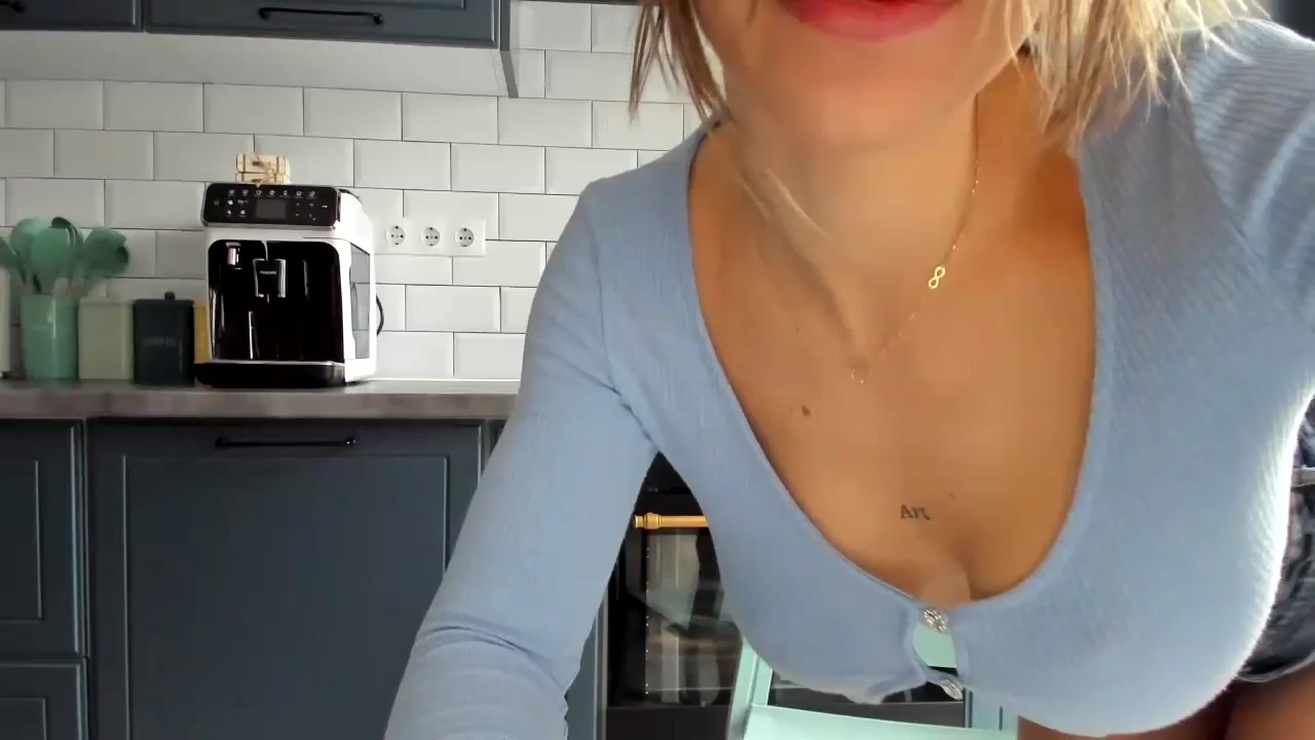 Gallery image thumbnail from Yourbabyyy96's myfreecams stream on, 10/25/2023, 10:57 image 10 of 20