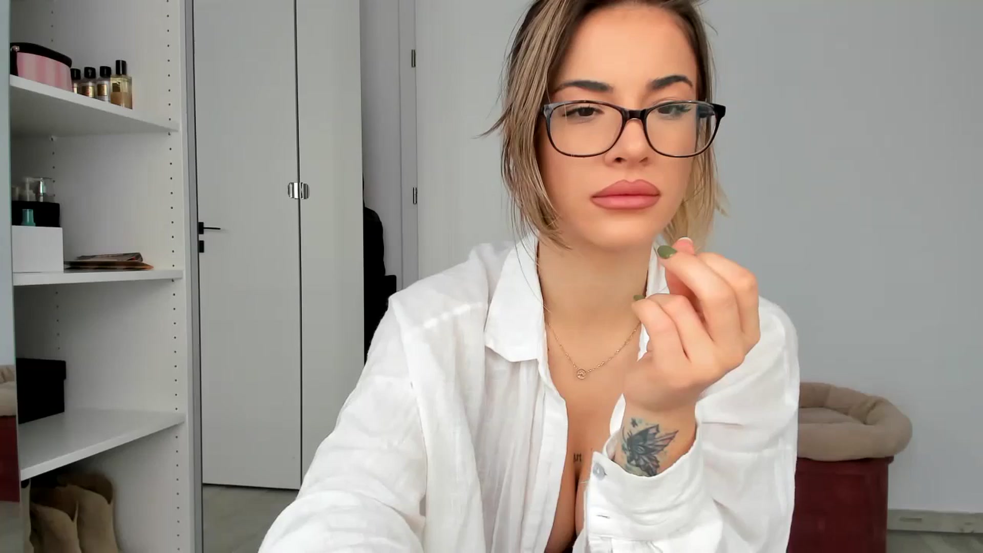 Gallery image thumbnail from Yourbabyyy96's myfreecams stream on, 11/06/2023, 12:48 image 9 of 20