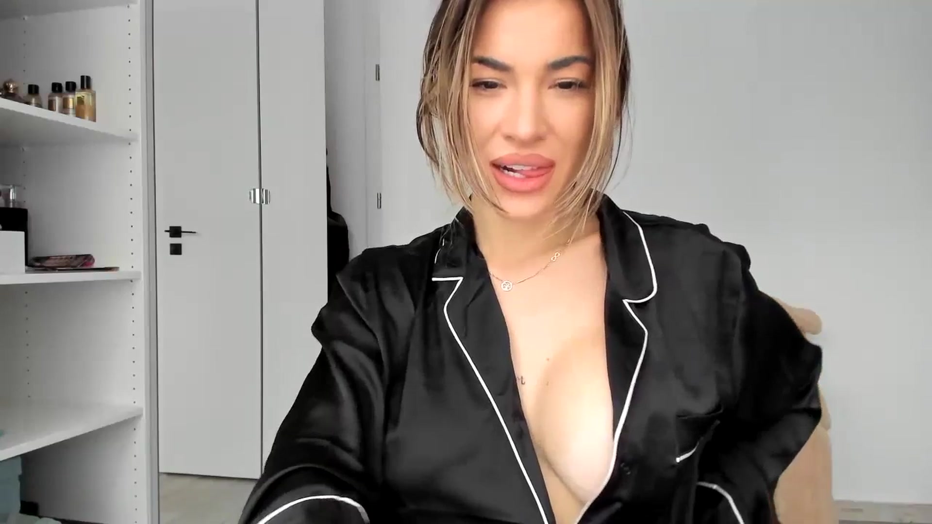 Gallery image thumbnail from Yourbabyyy96's myfreecams stream on, 11/17/2023, 13:42 image 9 of 20