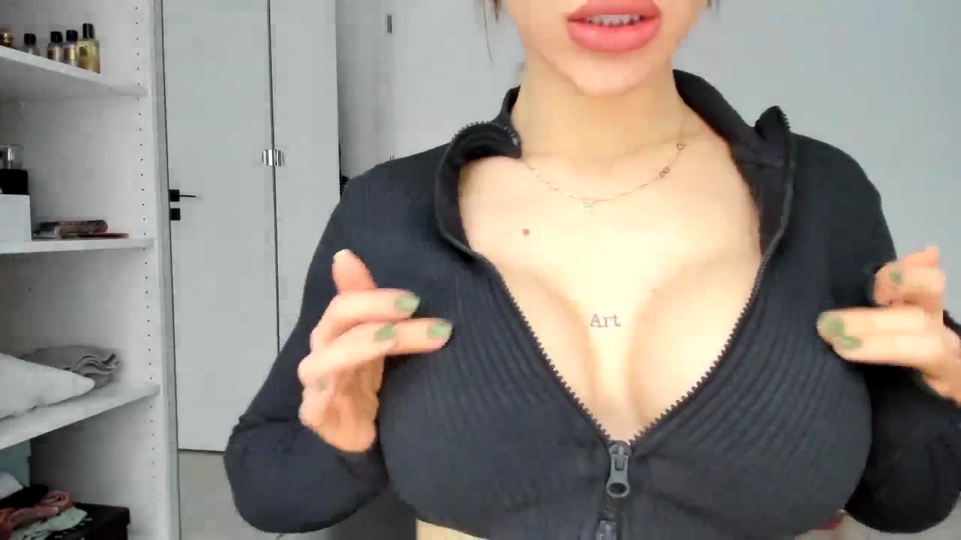 Gallery image thumbnail from Yourbabyyy96's myfreecams stream on, 11/20/2023, 13:25 image 15 of 20