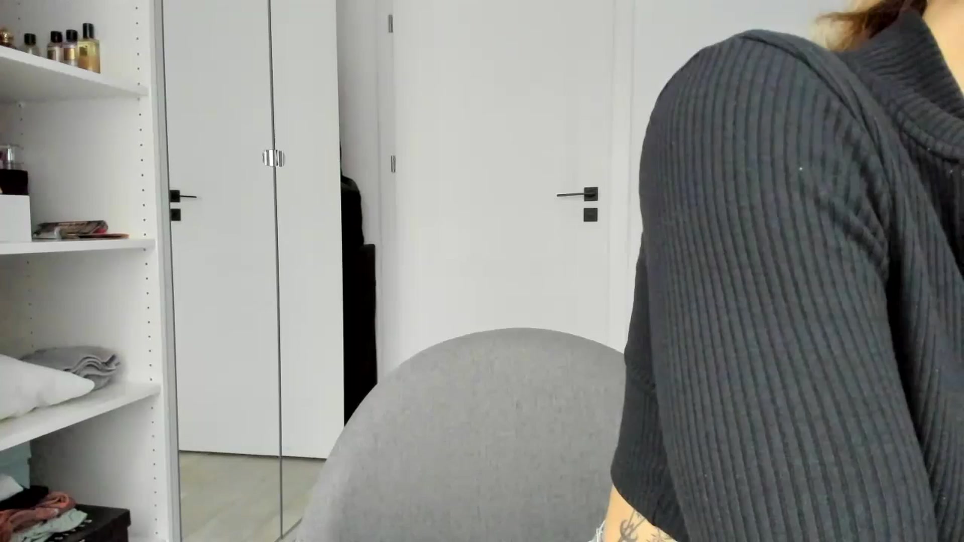 Gallery image thumbnail from Yourbabyyy96's myfreecams stream on, 11/20/2023, 13:25 image 14 of 20
