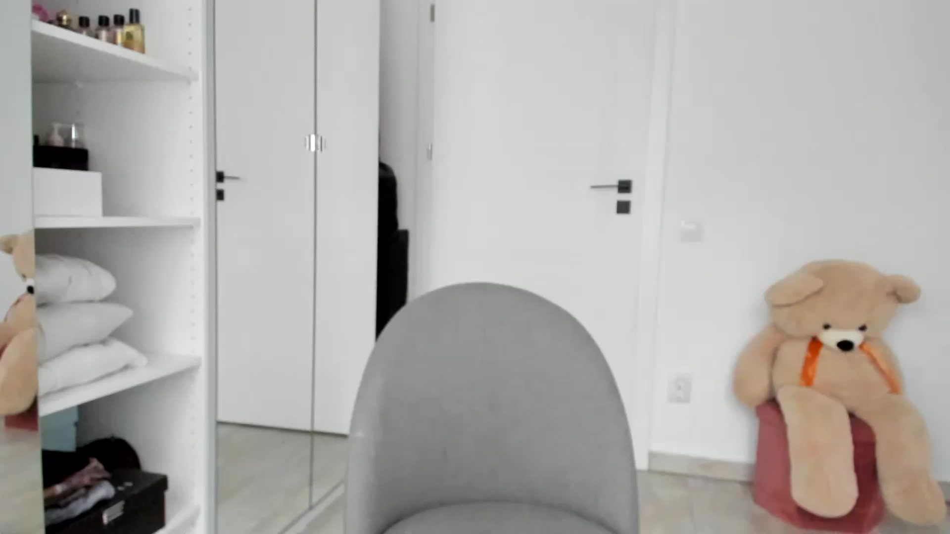 Gallery image thumbnail from Yourbabyyy96's myfreecams stream on, 11/29/2023, 13:07 image 8 of 20