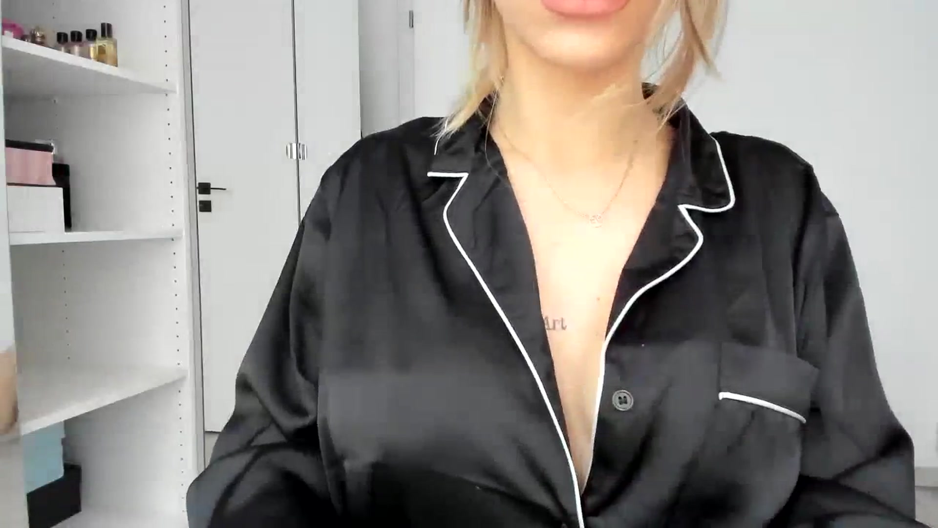 Gallery image thumbnail from Yourbabyyy96's myfreecams stream on, 12/08/2023, 09:22 image 7 of 20