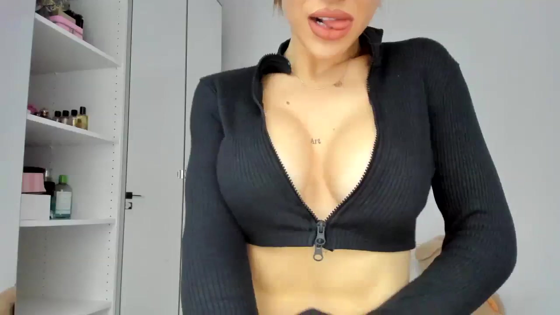 Gallery image thumbnail from Yourbabyyy96's myfreecams stream on, 12/10/2023, 13:14 image 13 of 20