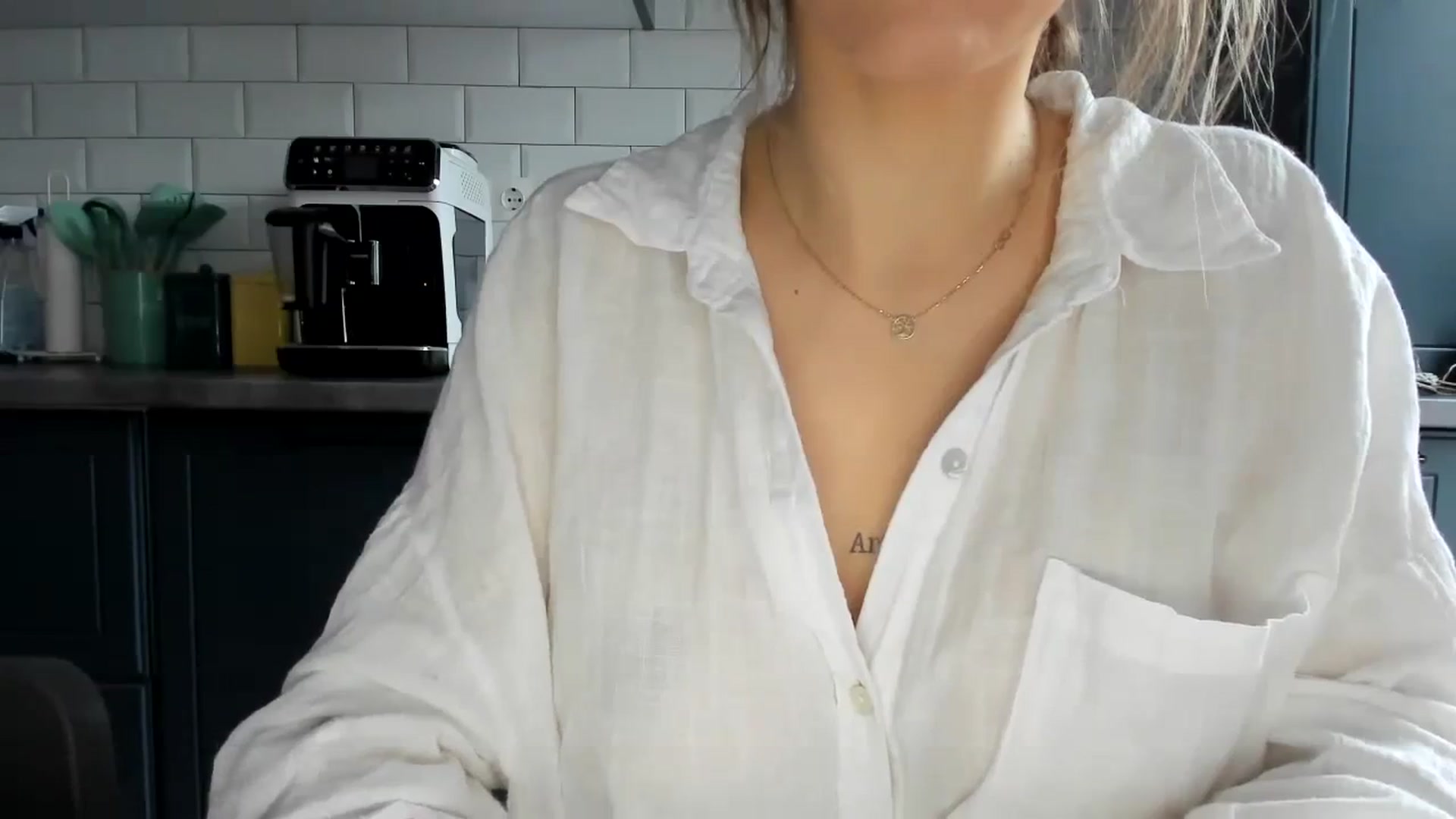 Gallery image thumbnail from Yourbabyyy96's myfreecams stream on, 12/12/2023, 12:51 image 9 of 20