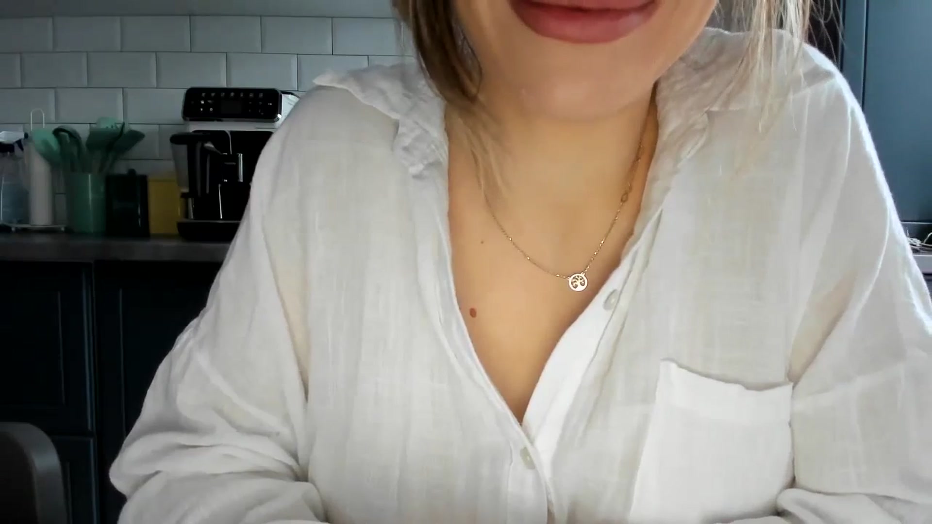 Gallery image thumbnail from Yourbabyyy96's myfreecams stream on, 12/12/2023, 12:51 image 10 of 20