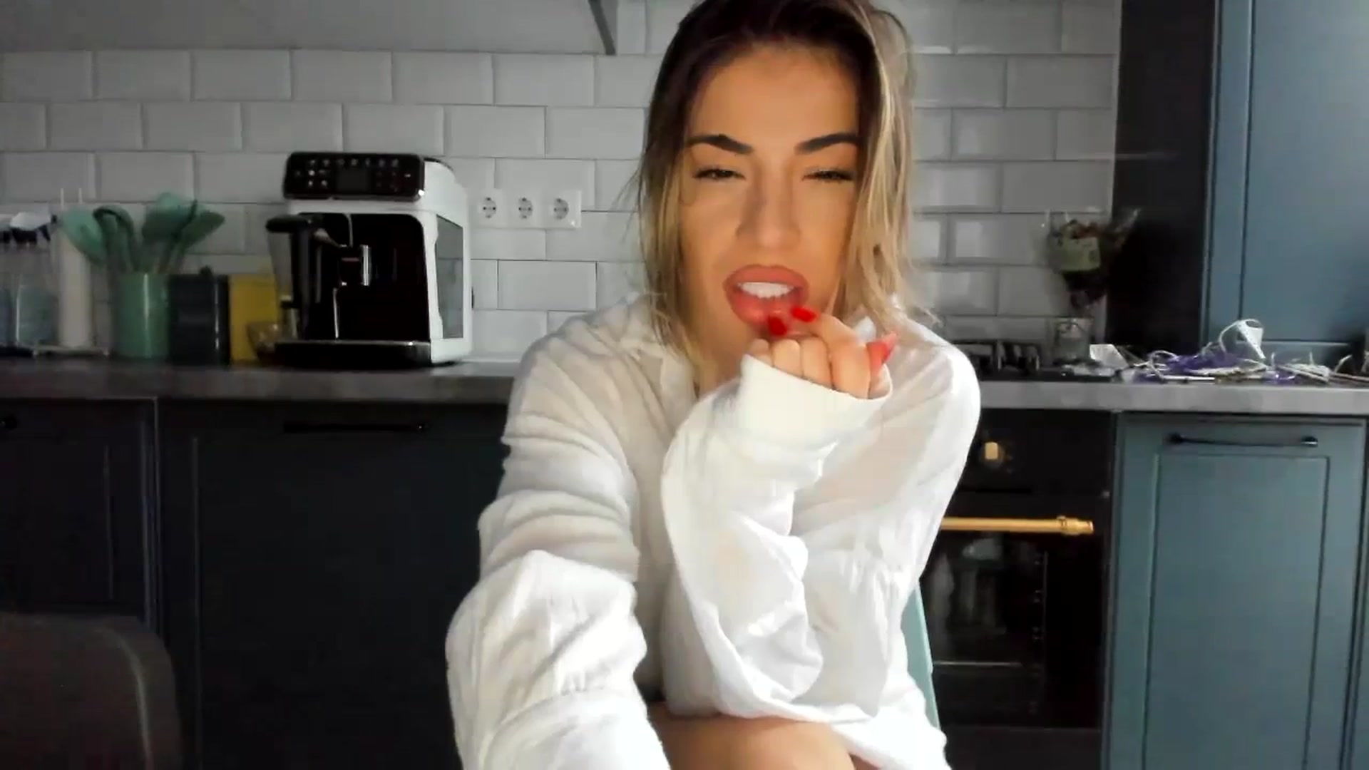 Gallery image thumbnail from Yourbabyyy96's myfreecams stream on, 12/12/2023, 13:48 image 2 of 20