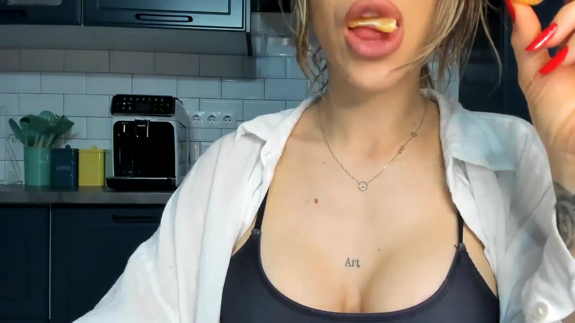 Gallery image thumbnail from Yourbabyyy96's myfreecams stream on, 12/13/2023, 21:07 image 5 of 20