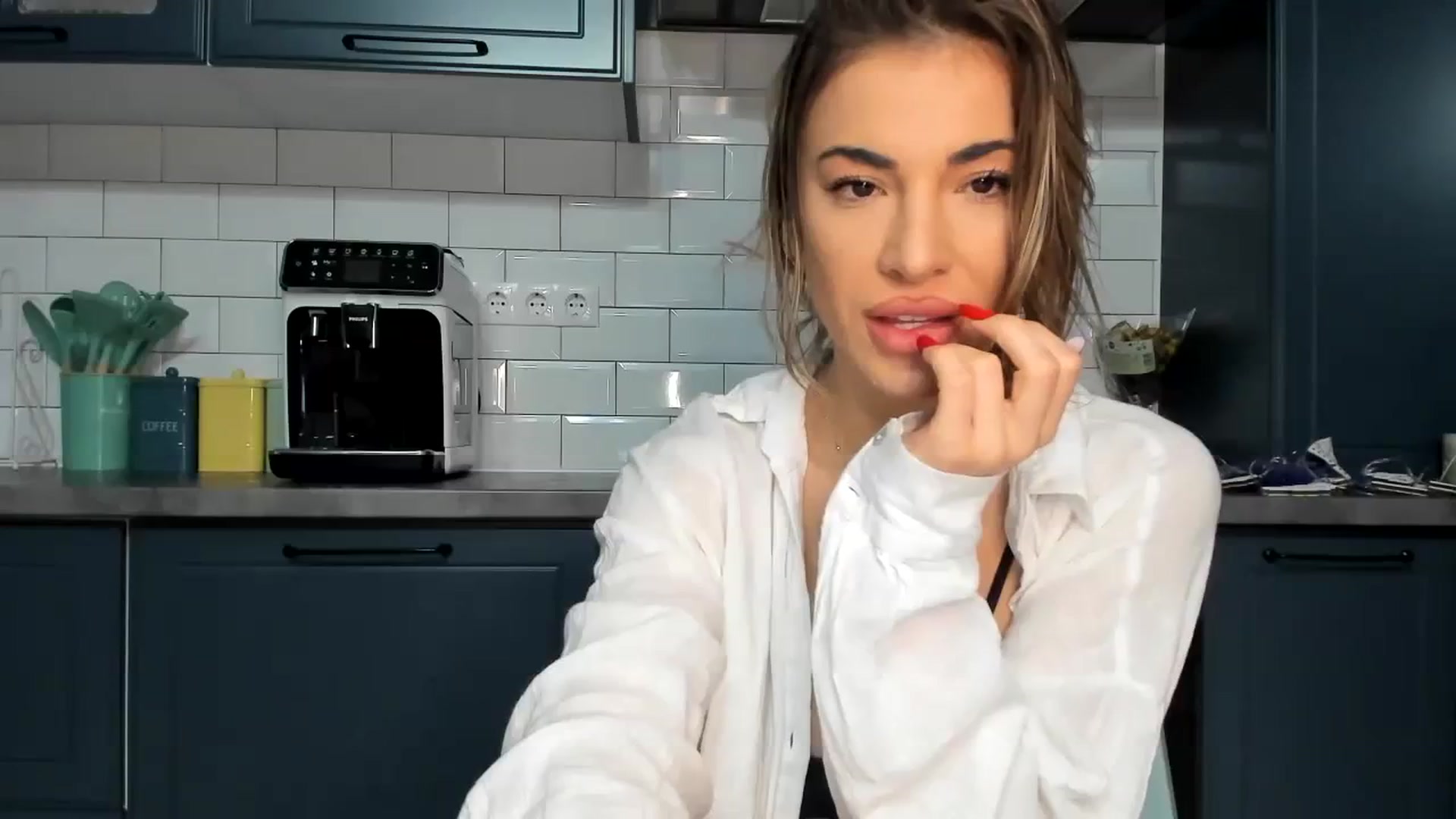 Gallery image thumbnail from Yourbabyyy96's myfreecams stream on, 12/13/2023, 21:07 image 20 of 20