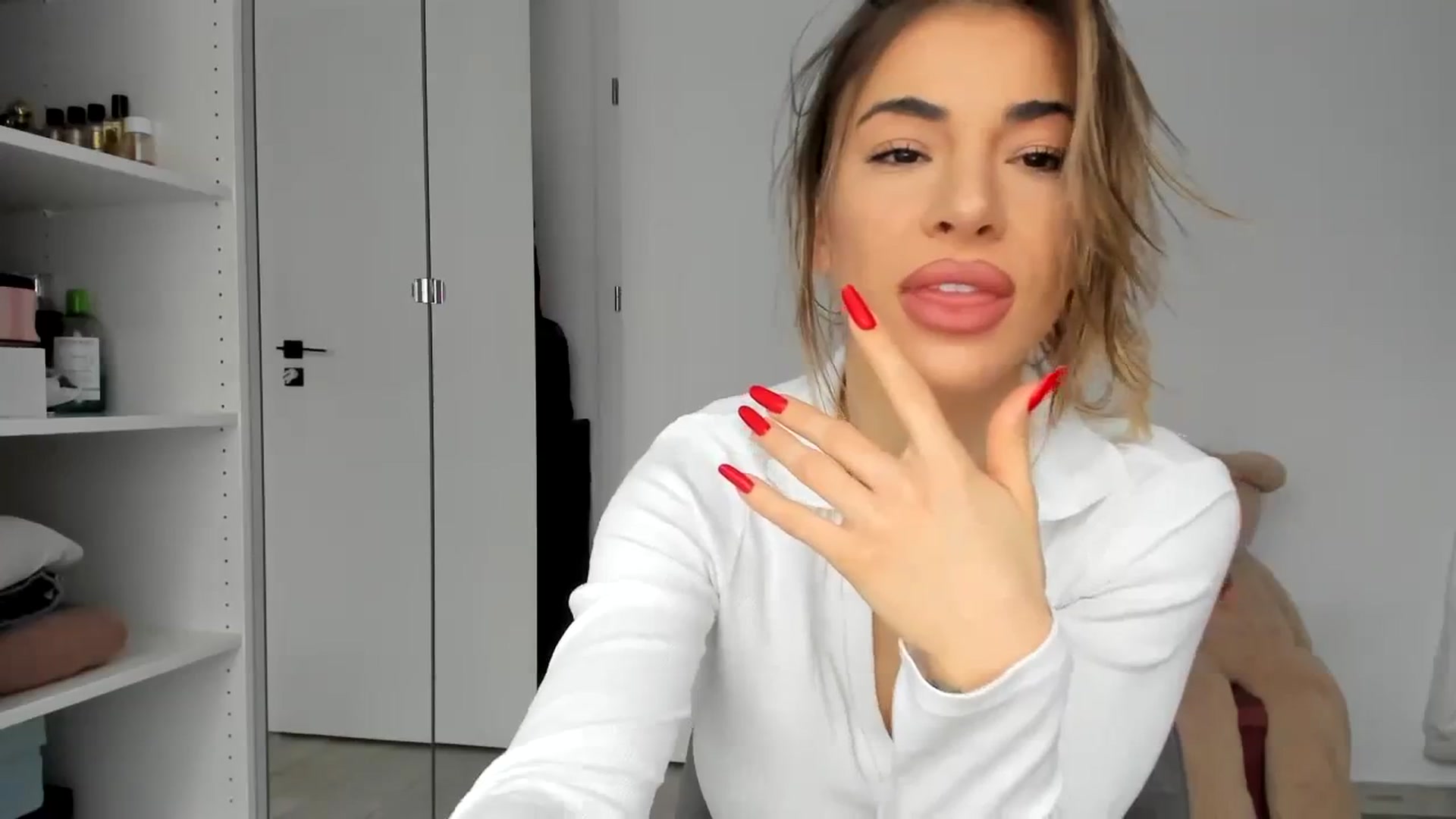 Gallery image thumbnail from Yourbabyyy96's myfreecams stream on, 12/14/2023, 12:23 image 4 of 20