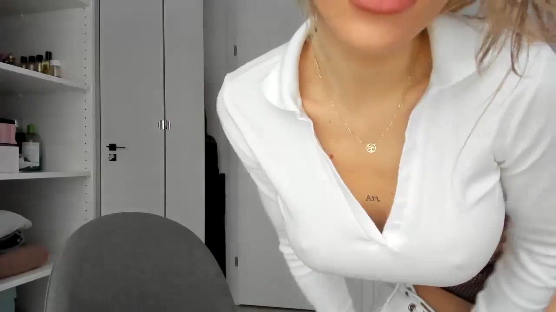 Gallery image thumbnail from Yourbabyyy96's myfreecams stream on, 12/14/2023, 12:23 image 18 of 20