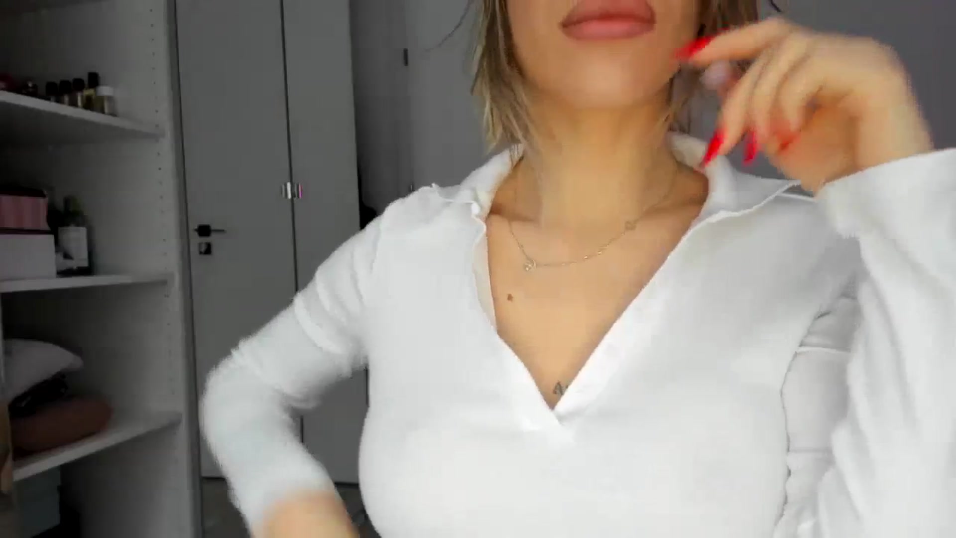 Gallery image thumbnail from Yourbabyyy96's myfreecams stream on, 12/14/2023, 14:00 image 8 of 20