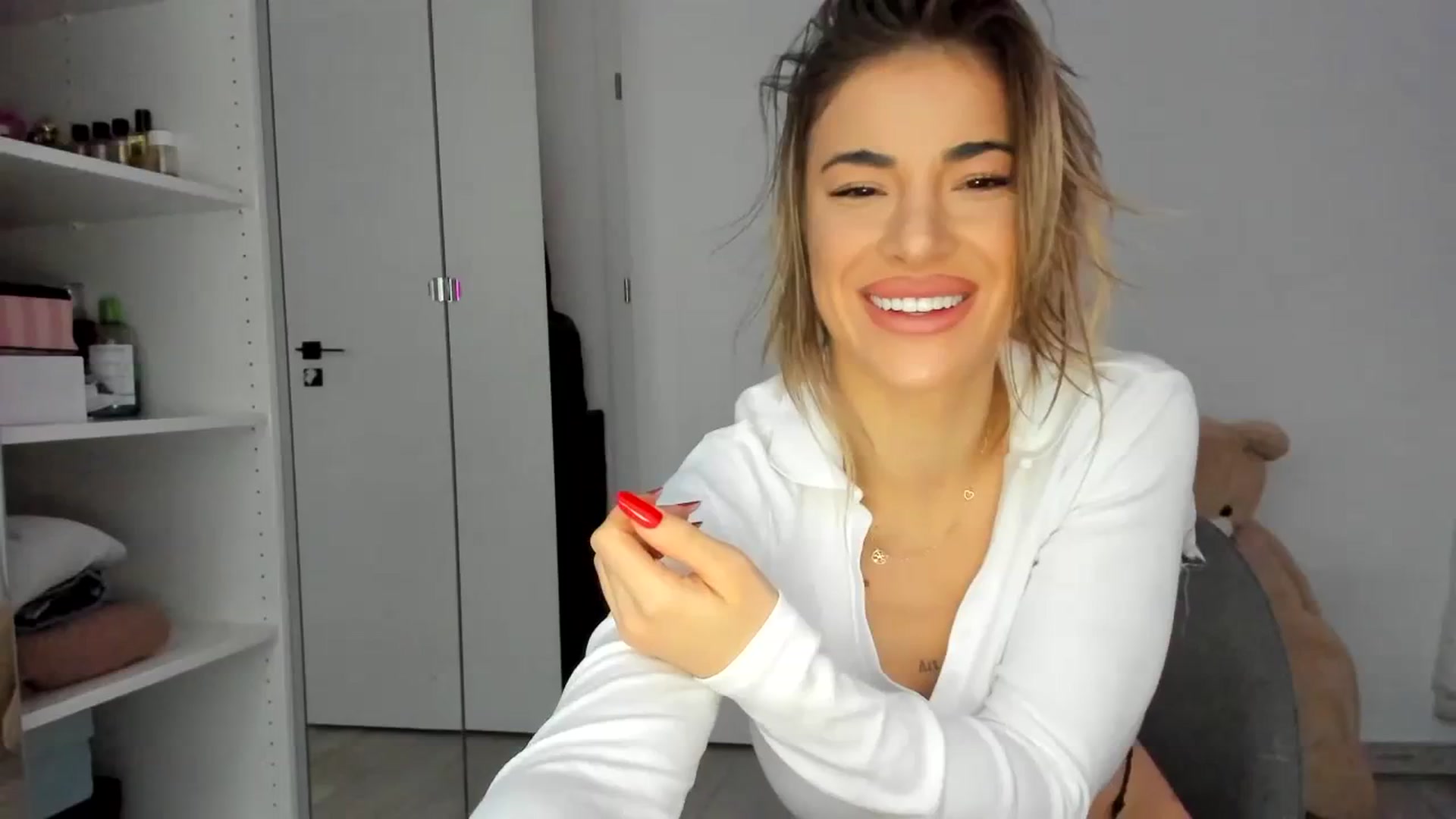 Gallery image thumbnail from Yourbabyyy96's myfreecams stream on, 12/14/2023, 14:00 image 7 of 20