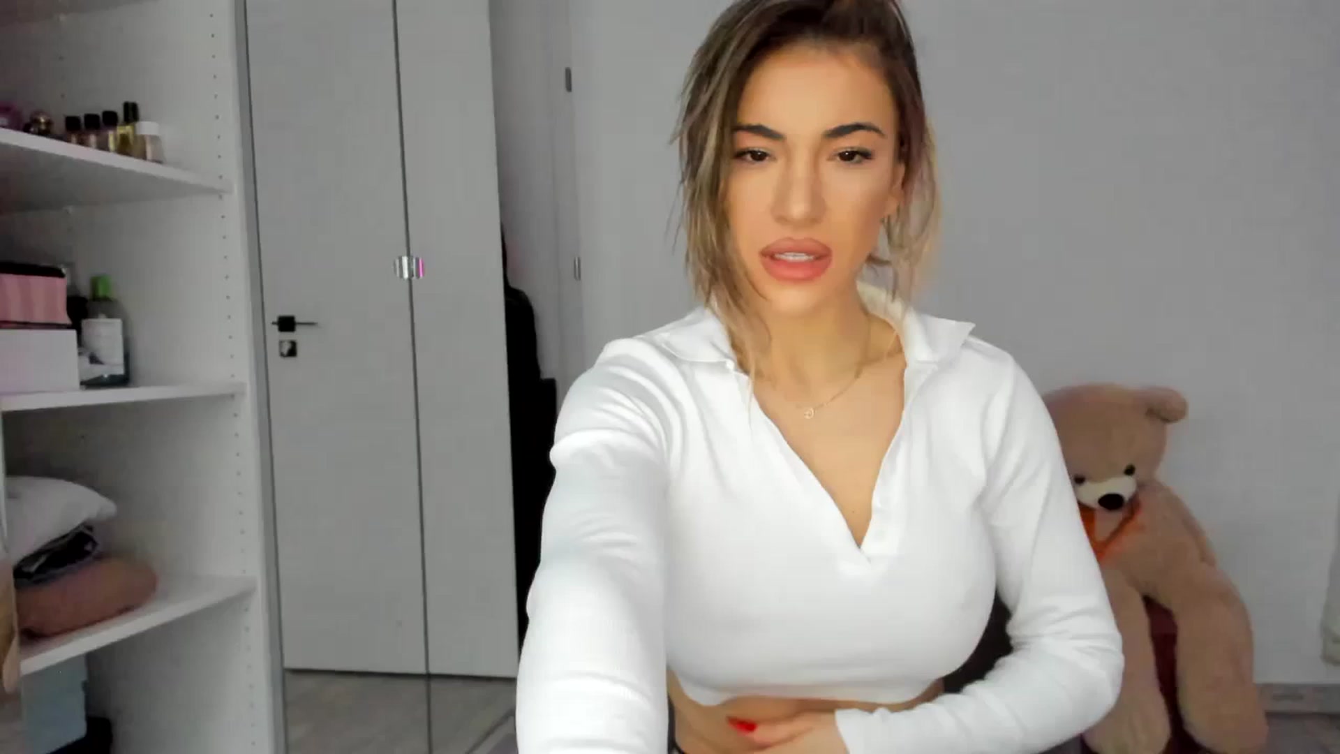 Gallery image thumbnail from Yourbabyyy96's myfreecams stream on, 12/14/2023, 14:00 image 1 of 20
