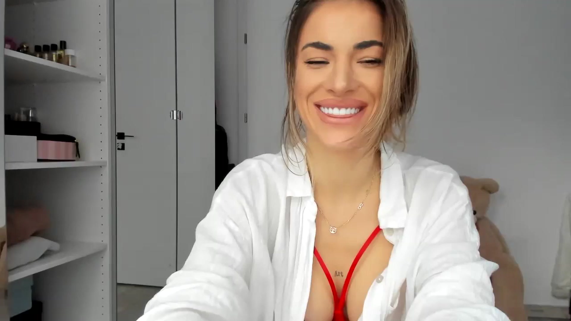 Gallery image thumbnail from Yourbabyyy96's myfreecams stream on, 12/15/2023, 14:04 image 18 of 20