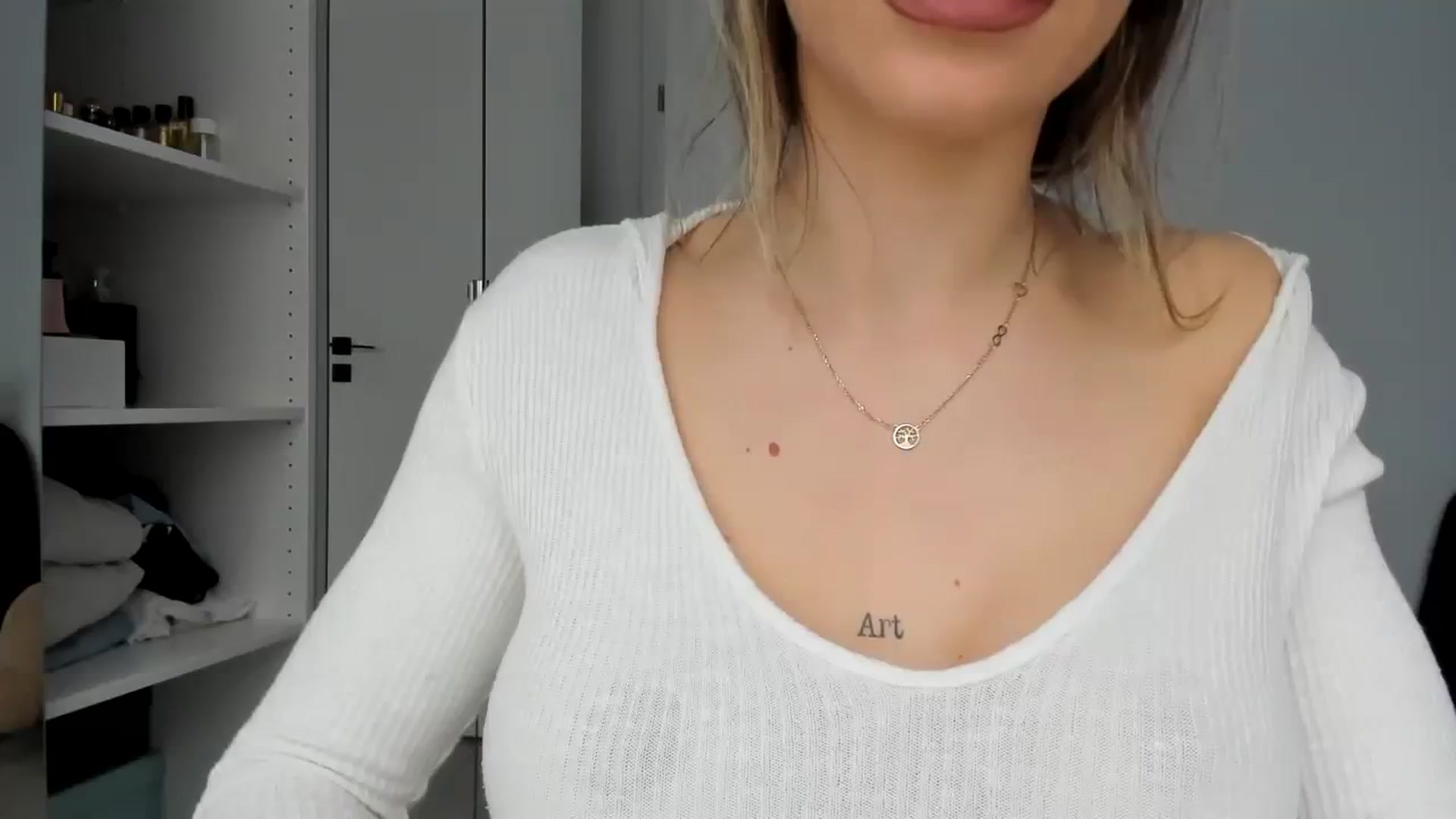 Gallery image thumbnail from Yourbabyyy96's myfreecams stream on, 01/12/2024, 10:54 image 19 of 20