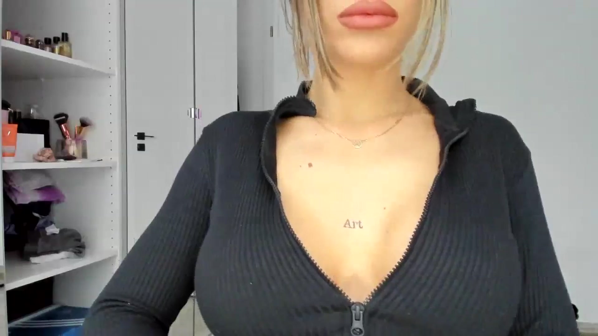 Gallery image thumbnail from Yourbabyyy96's myfreecams stream on, 01/24/2024, 14:15 image 13 of 20