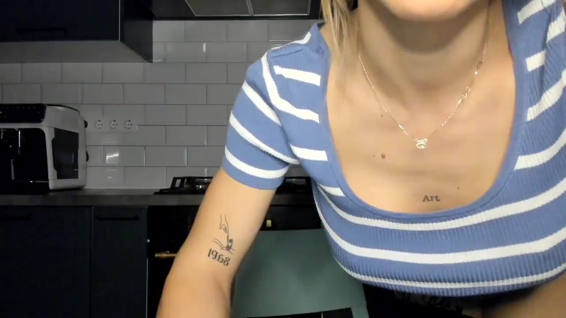Gallery image thumbnail from Yourbabyyy96's myfreecams stream on, 02/03/2024, 23:05 image 3 of 20