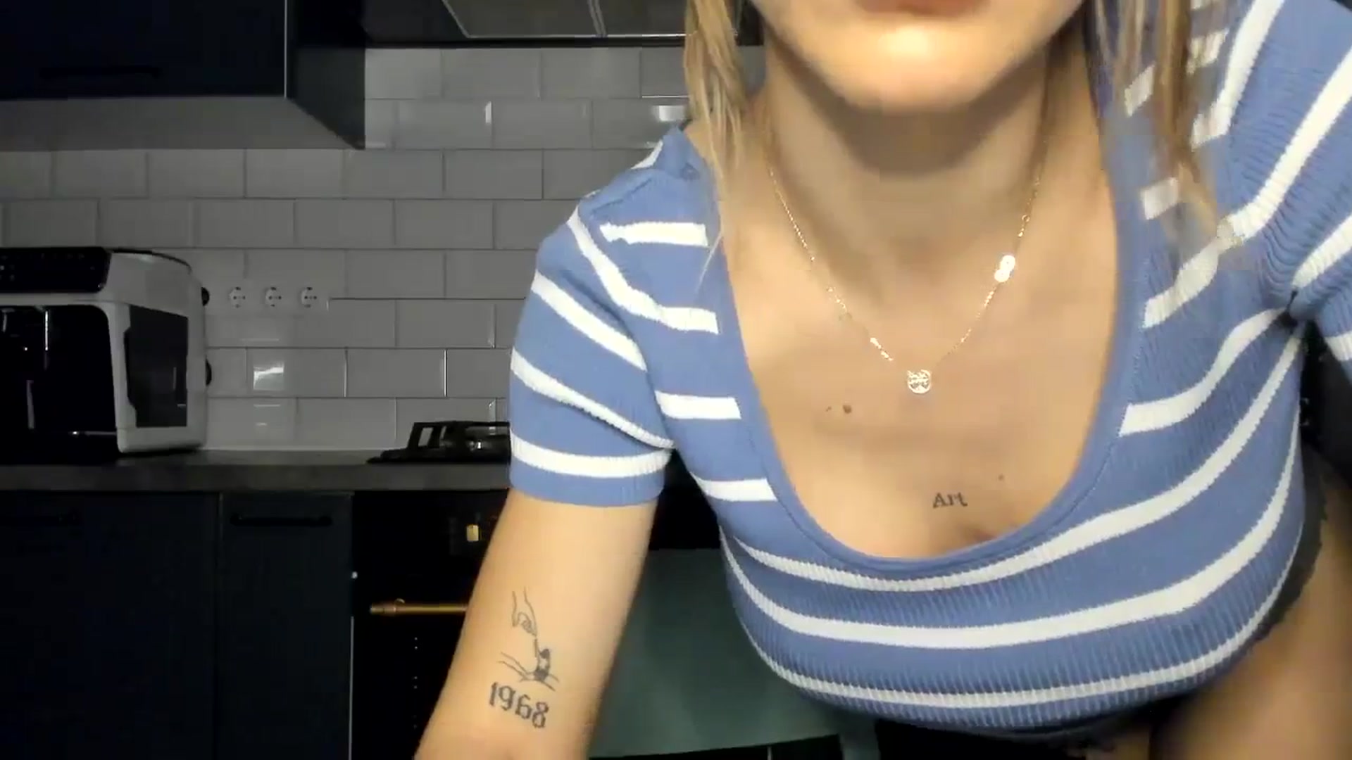 Gallery image thumbnail from Yourbabyyy96's myfreecams stream on, 02/03/2024, 23:05 image 2 of 20
