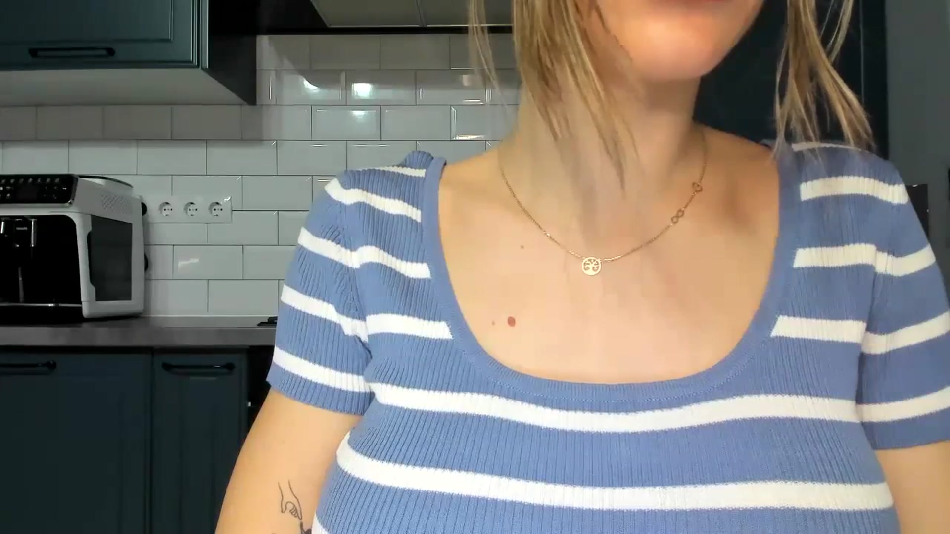 Gallery image thumbnail from Yourbabyyy96's myfreecams stream on, 02/03/2024, 23:05 image 8 of 20