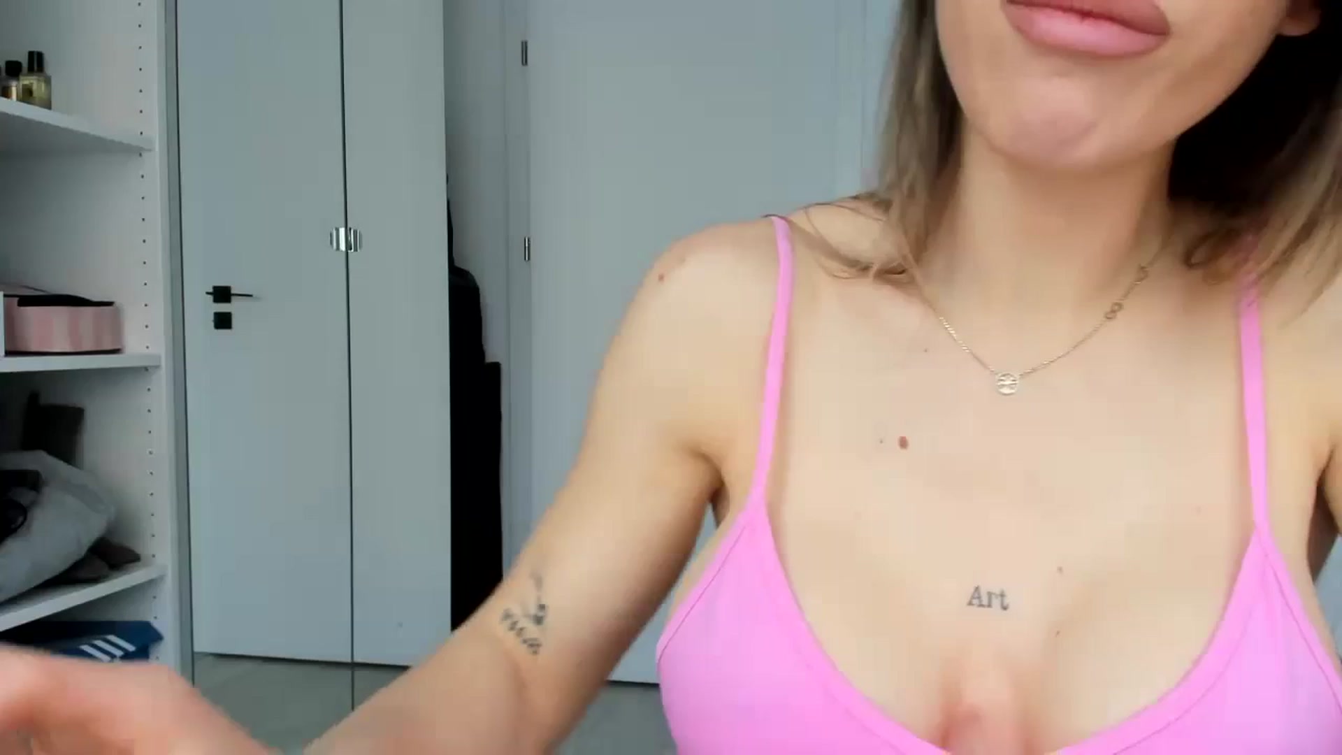 Gallery image thumbnail from Yourbabyyy96's myfreecams stream on, 02/05/2024, 14:15 image 13 of 20