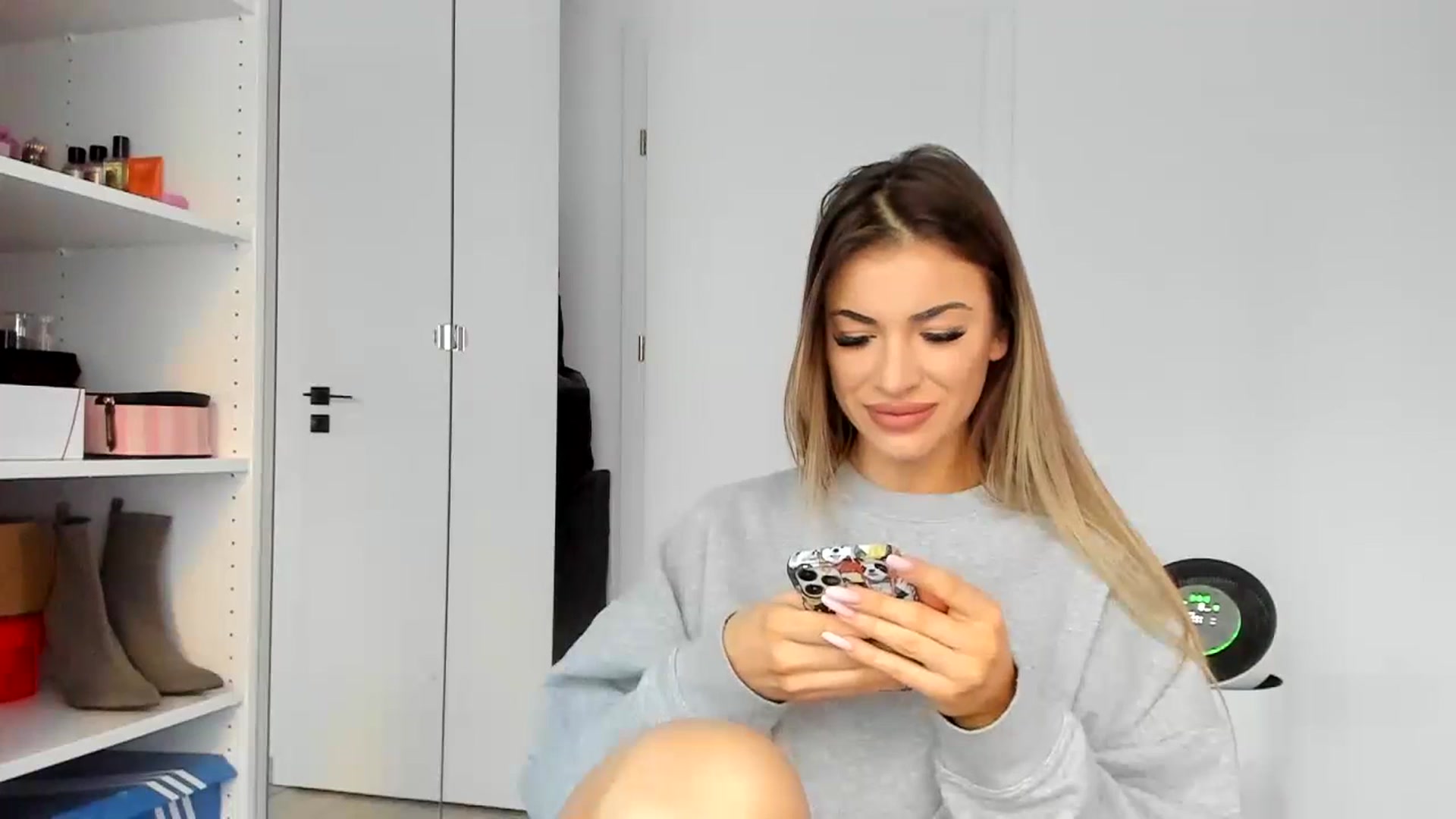 Gallery image thumbnail from Yourbabyyy96's myfreecams stream on, 02/07/2024, 14:56 image 19 of 20