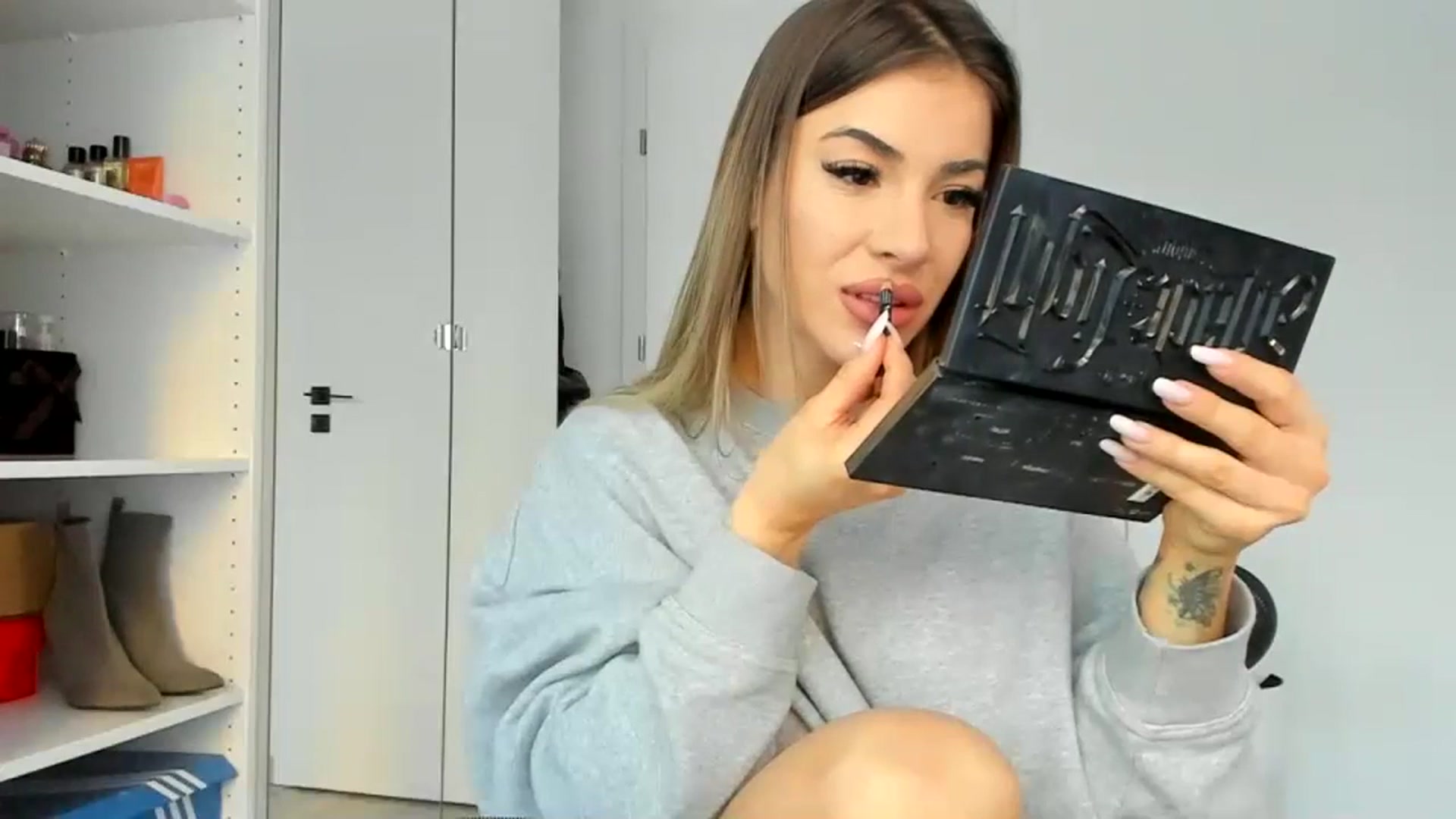 Gallery image thumbnail from Yourbabyyy96's myfreecams stream on, 02/07/2024, 14:56 image 16 of 20
