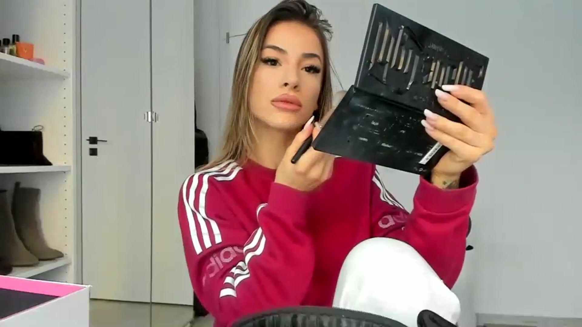 Gallery image thumbnail from Yourbabyyy96's myfreecams stream on, 02/08/2024, 14:52 image 6 of 20