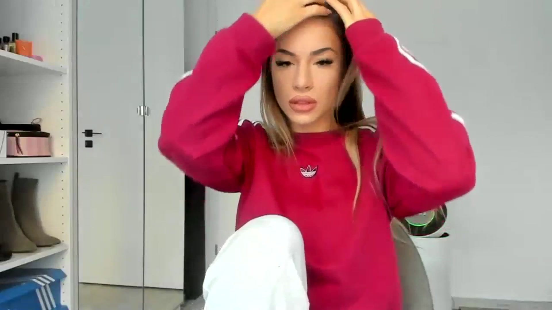 Gallery image thumbnail from Yourbabyyy96's myfreecams stream on, 02/08/2024, 14:52 image 11 of 20