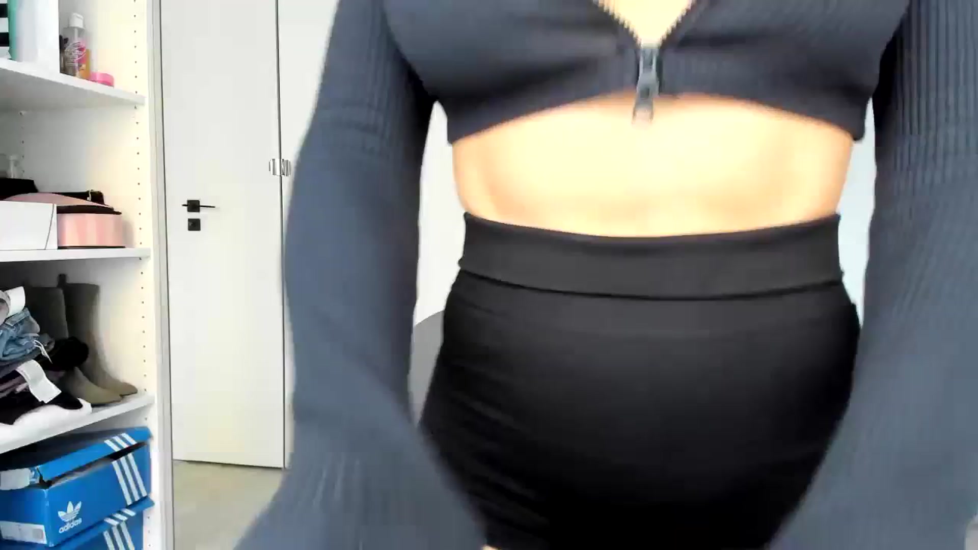 Gallery image thumbnail from Yourbabyyy96's myfreecams stream on, 02/20/2024, 14:37 image 14 of 20