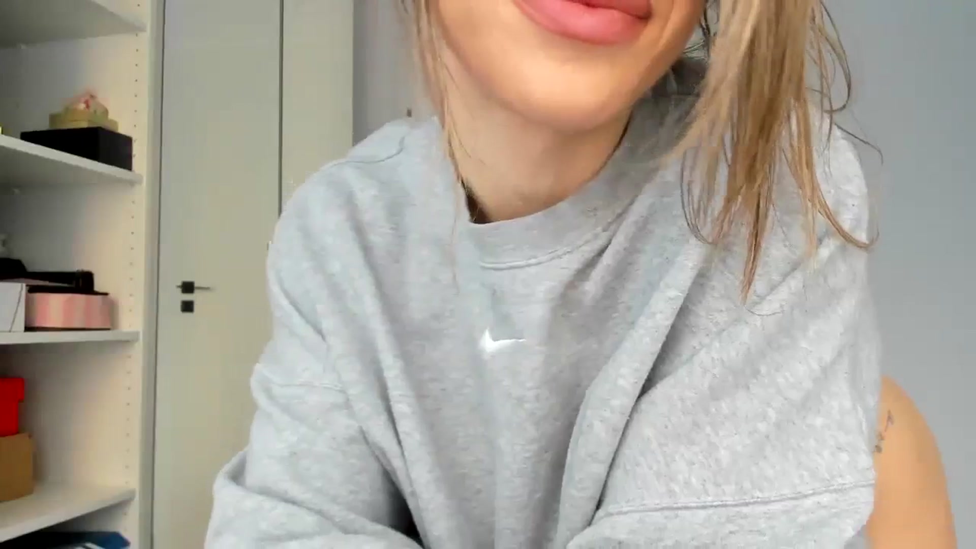 Gallery image thumbnail from Yourbabyyy96's myfreecams stream on, 02/26/2024, 14:49 image 11 of 20