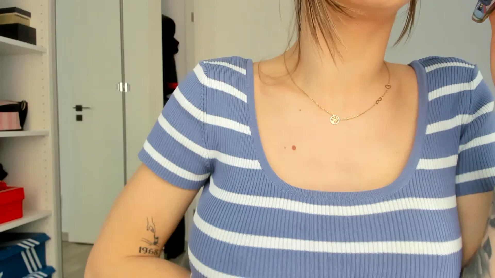 Gallery image thumbnail from Yourbabyyy96's myfreecams stream on, 03/21/2024, 14:36 image 7 of 20