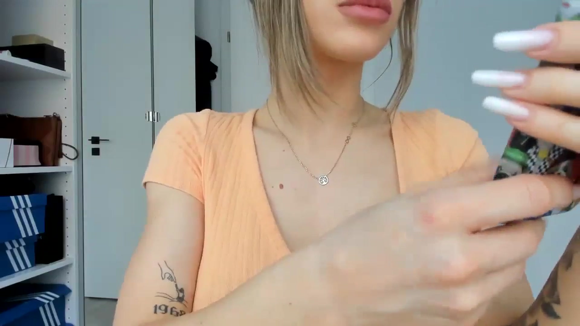 Gallery image thumbnail from Yourbabyyy96's myfreecams stream on, 04/03/2024, 13:38 image 15 of 20